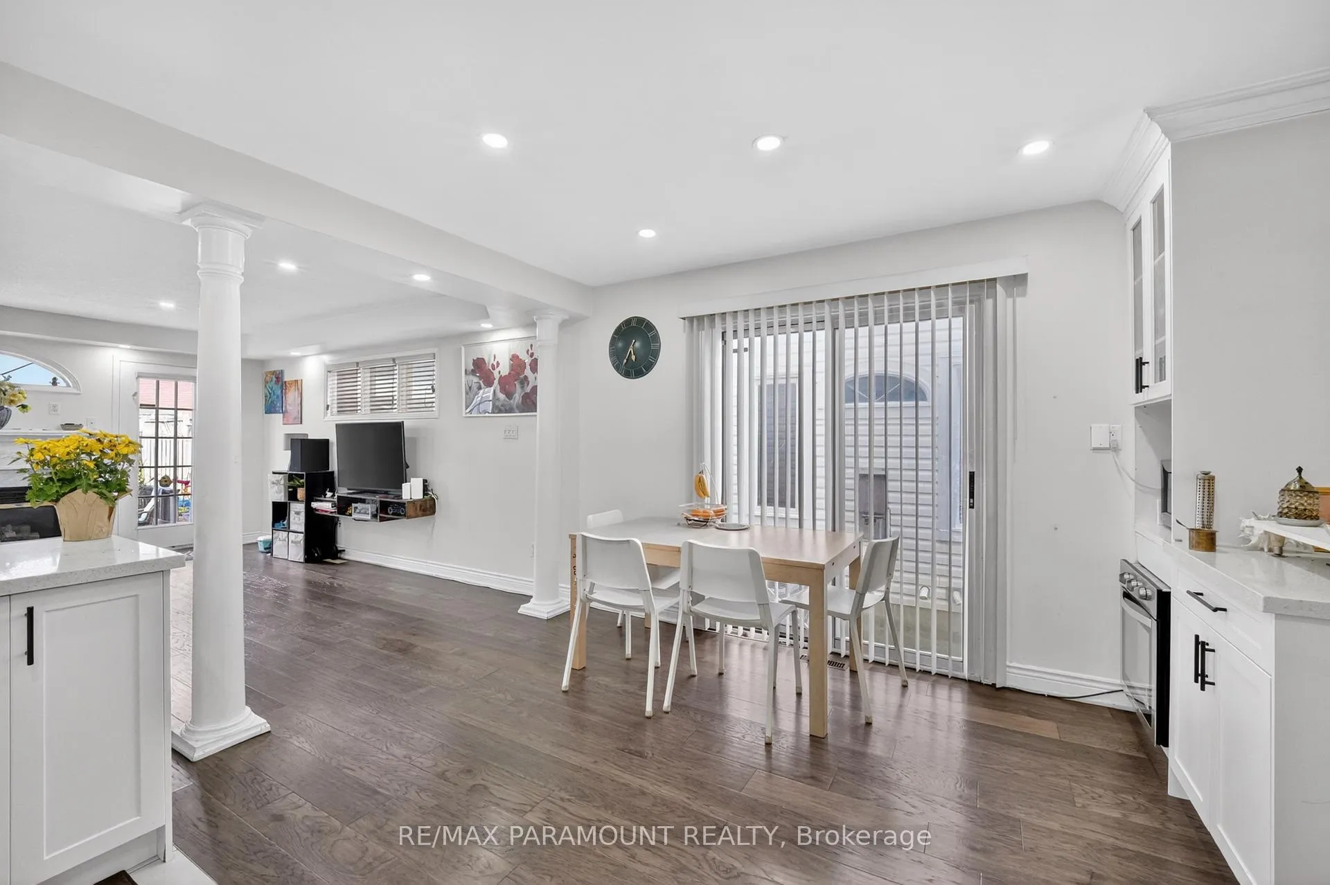Photo 12 of 271 Pressed Brick Drive, Brampton, Brampton North — HOMEH