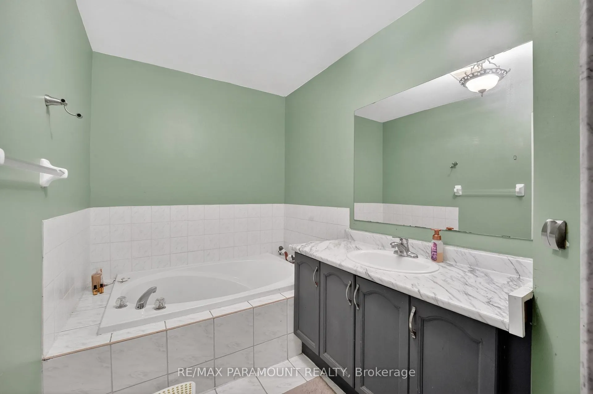 Photo 20 of 271 Pressed Brick Drive, Brampton, Brampton North — HOMEH