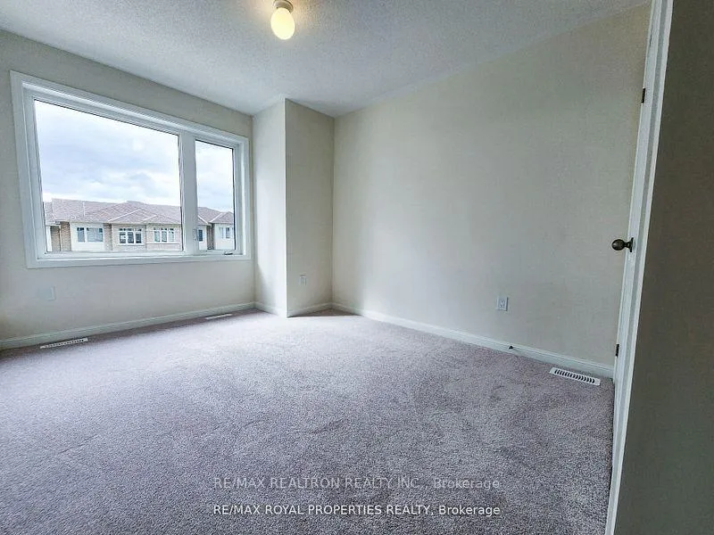 Photo 11 of 2541 Winter Words Drive, Oshawa, Windfields — HOMEH