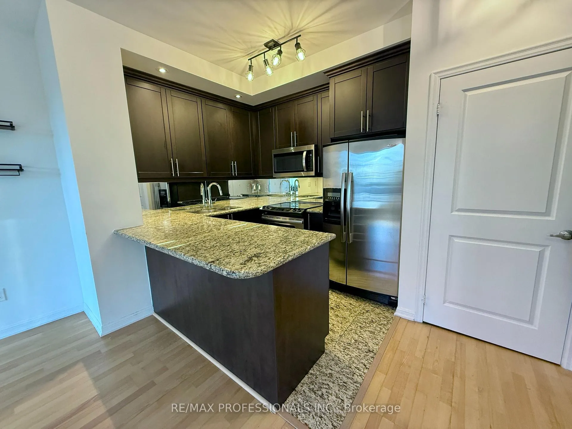 Photo 2 of Unit 522, 628 Fleet Street, Toronto, Niagara — HOMEH