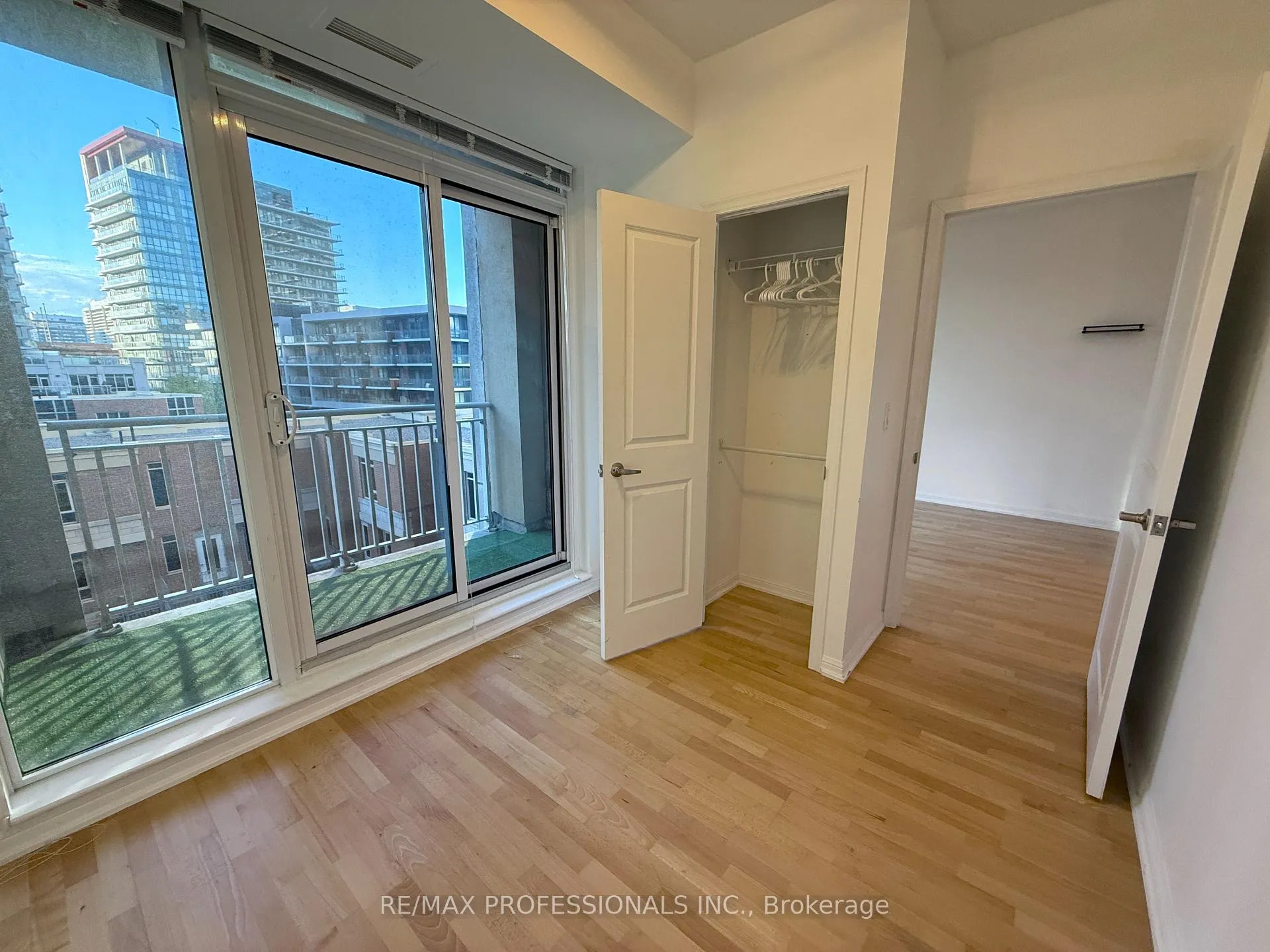 Photo 13 of Unit 522, 628 Fleet Street, Toronto, Niagara — HOMEH