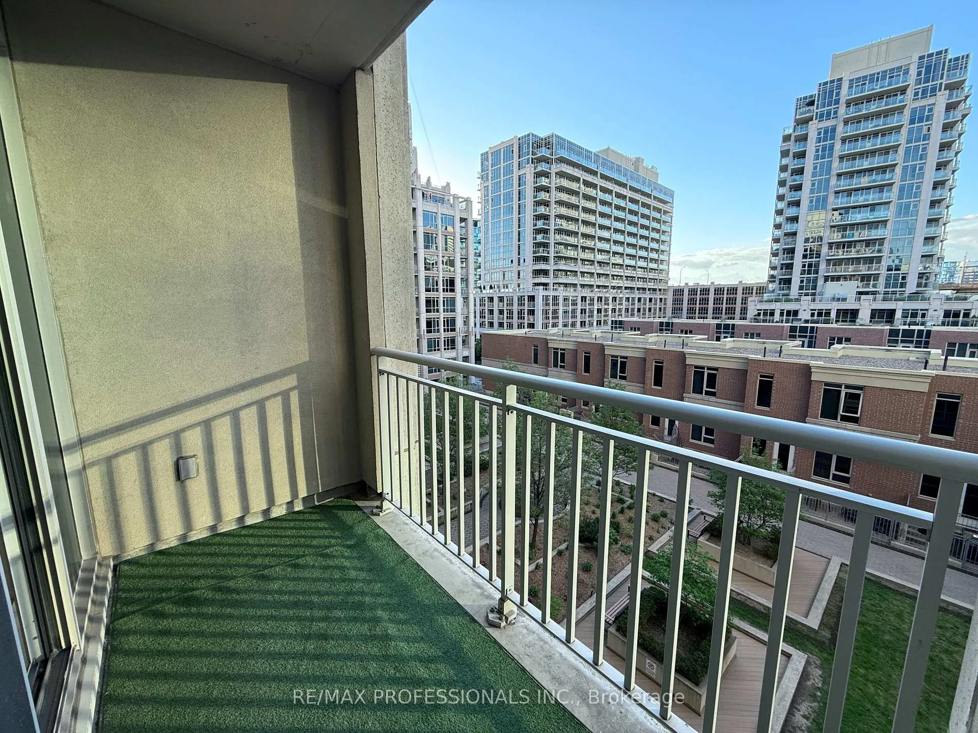 Photo 17 of Unit 522, 628 Fleet Street, Toronto, Niagara — HOMEH