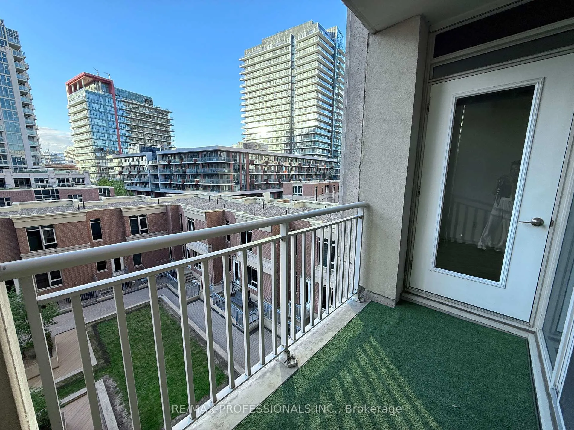 Photo 18 of Unit 522, 628 Fleet Street, Toronto, Niagara — HOMEH