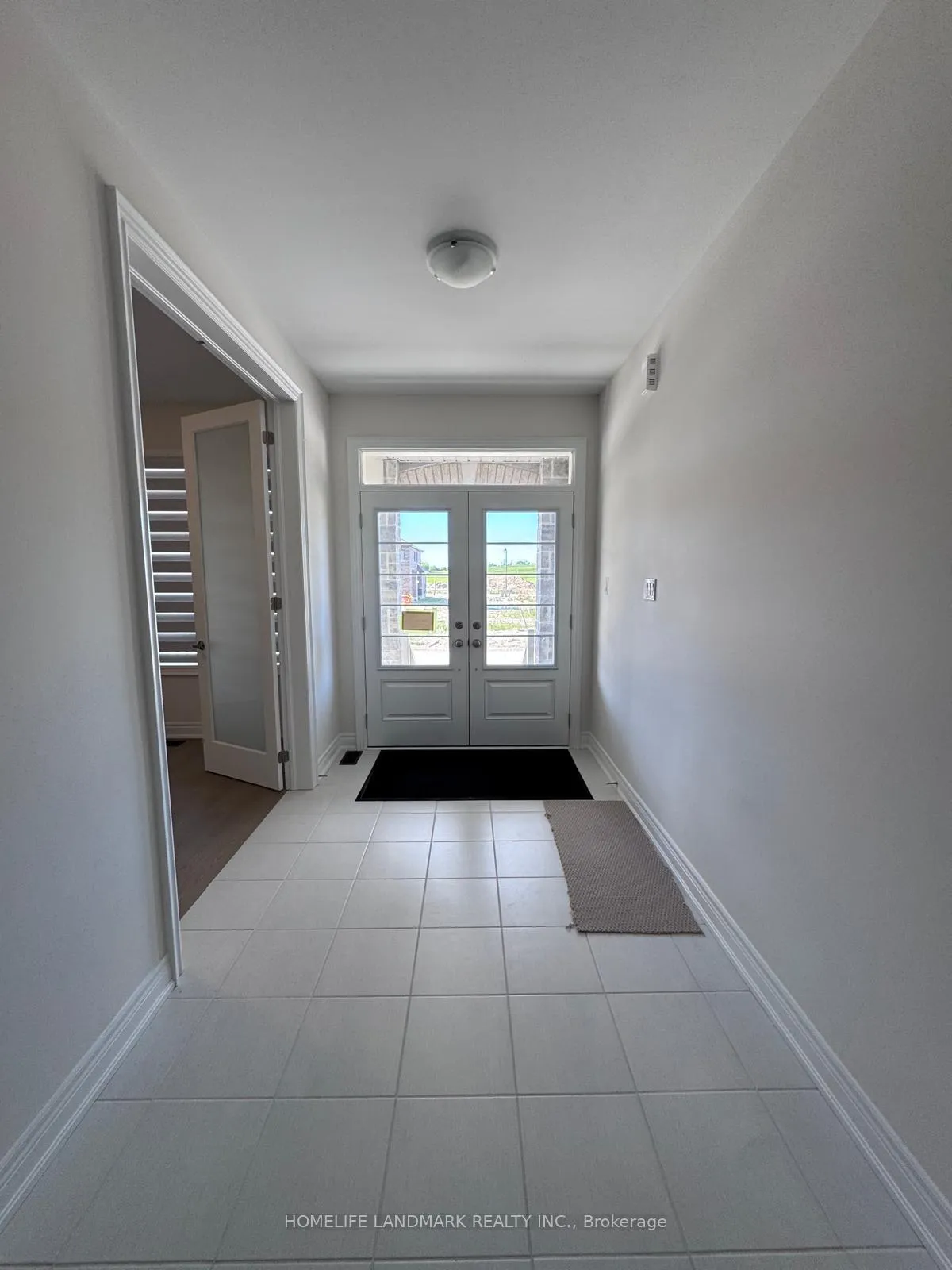 Photo 2 of 45 Father Muckle Avenue, Georgina, Keswick South — HOMEH