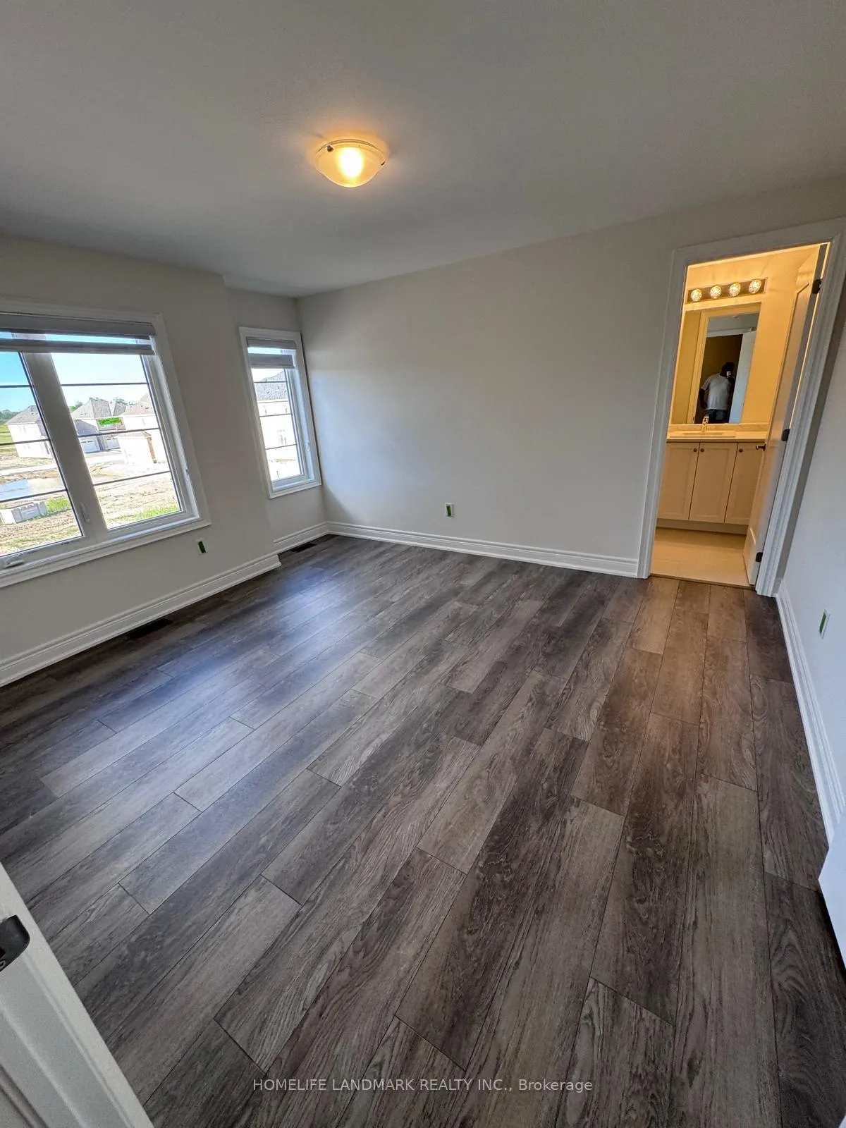 Photo 10 of 45 Father Muckle Avenue, Georgina, Keswick South — HOMEH