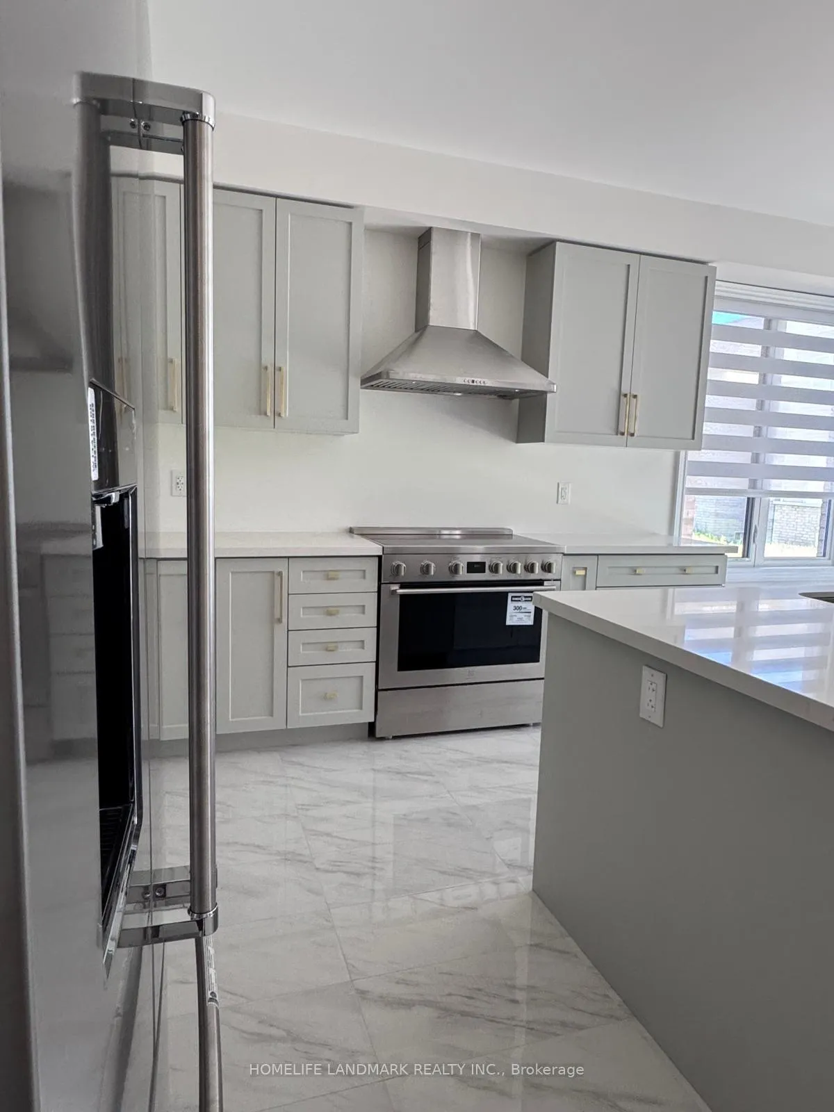 Photo 26 of 45 Father Muckle Avenue, Georgina, Keswick South — HOMEH