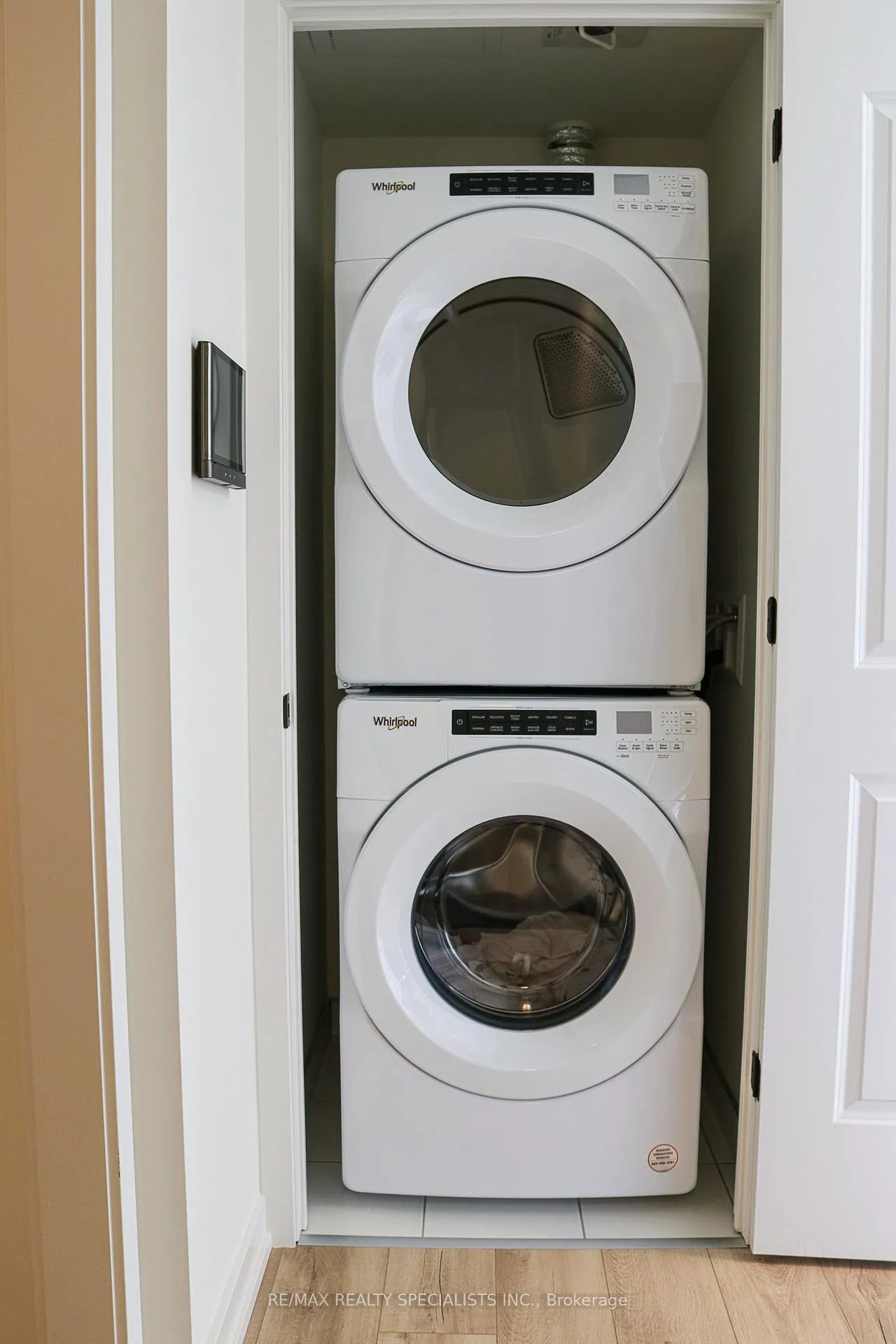 Photo 5 of Unit 514, 335 Wheat Boom Drive, Oakville, Joshua Meadows — HOMEH