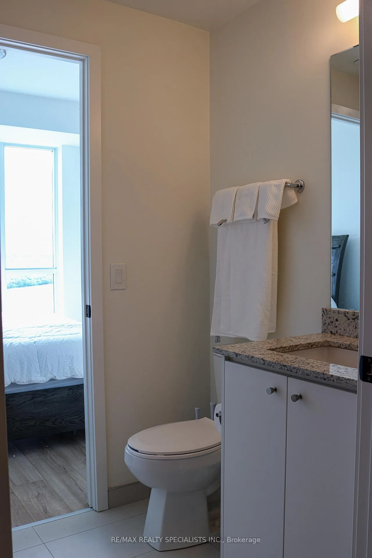 Photo 9 of Unit 514, 335 Wheat Boom Drive, Oakville, Joshua Meadows — HOMEH