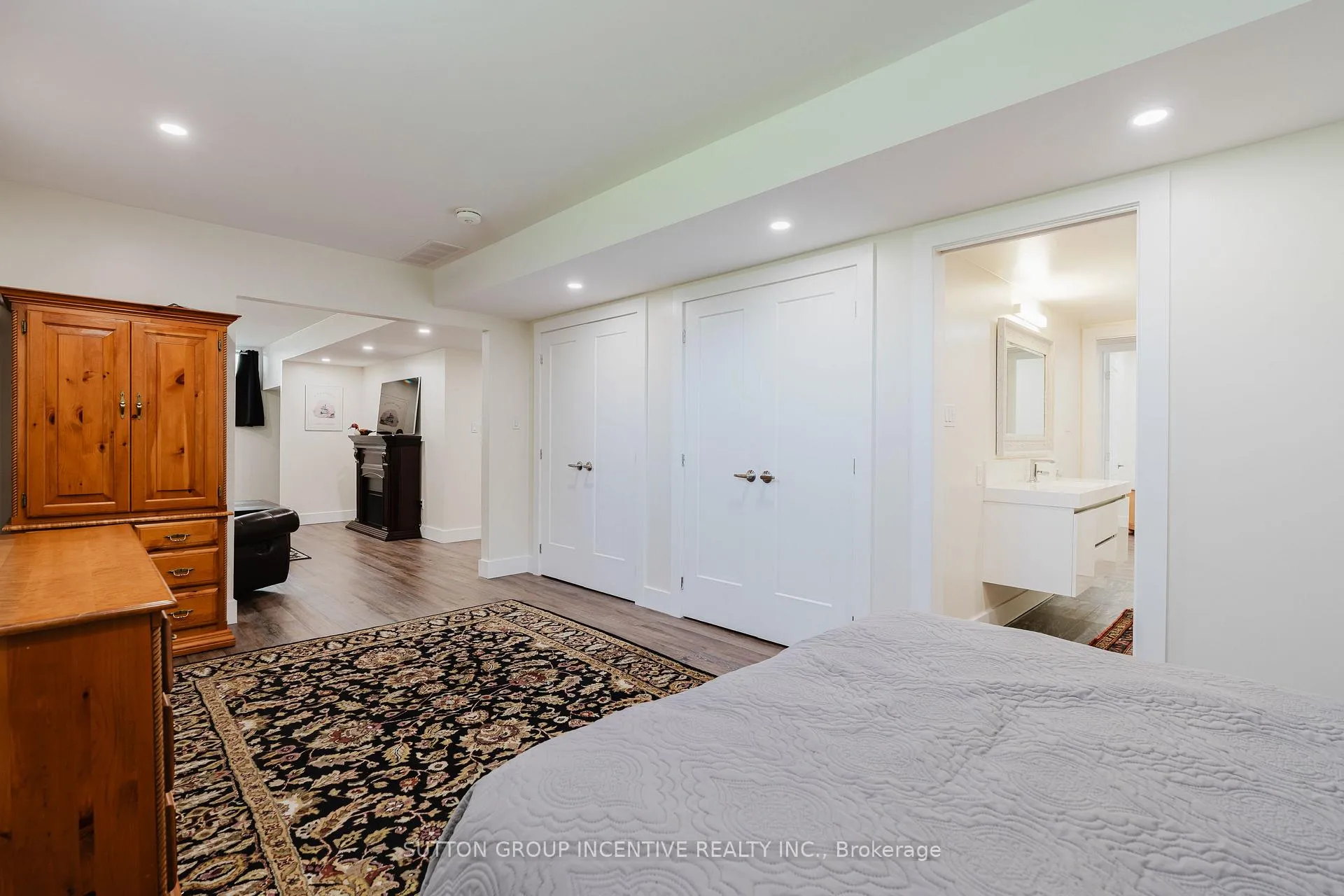 Photo 16 of 31 Bourgeois Beach Road, Tay, Victoria Harbour — HOMEH