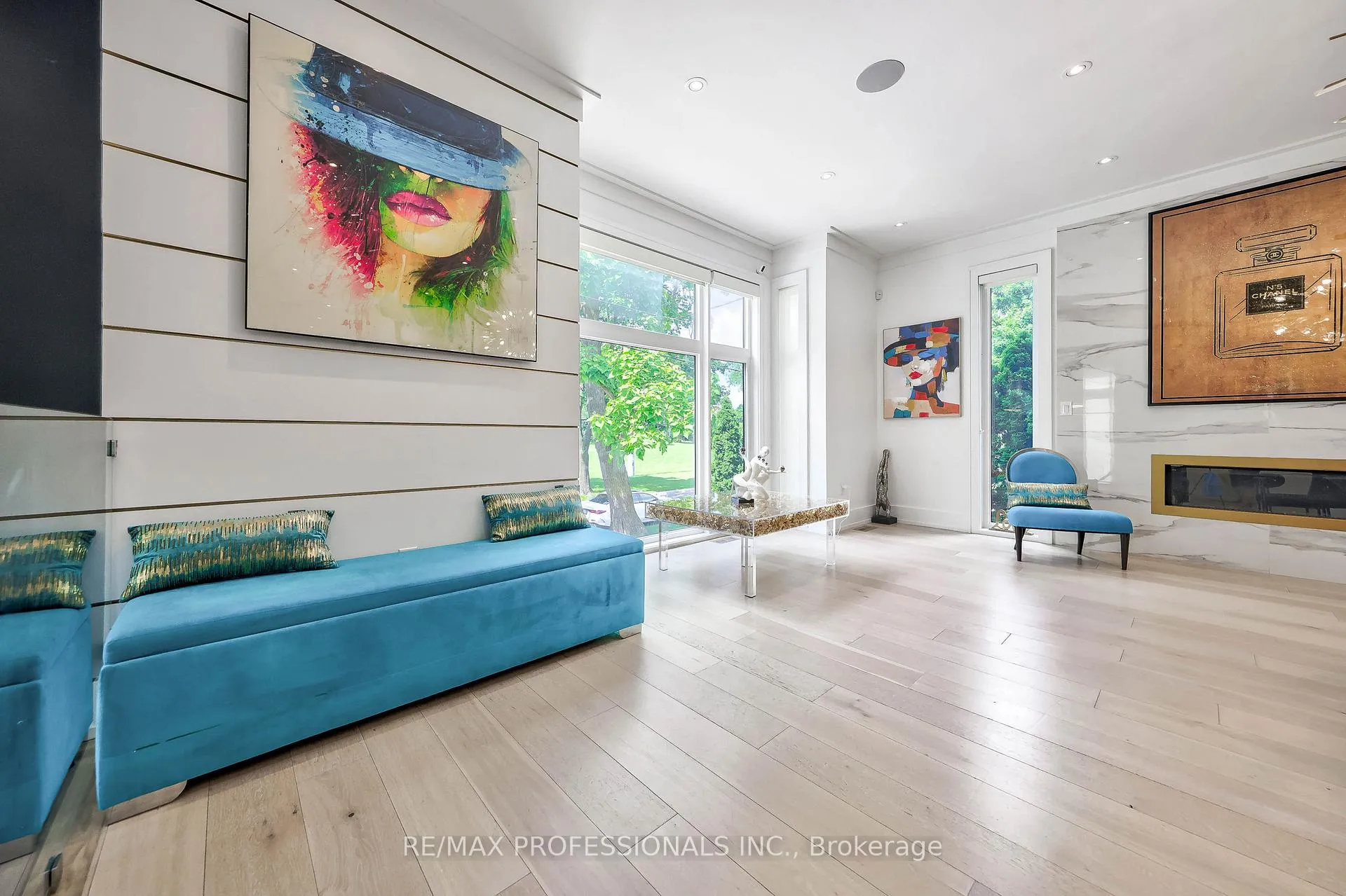 Photo 7 of 29 Avon Park, Toronto, Rockcliffe-Smythe — HOMEH