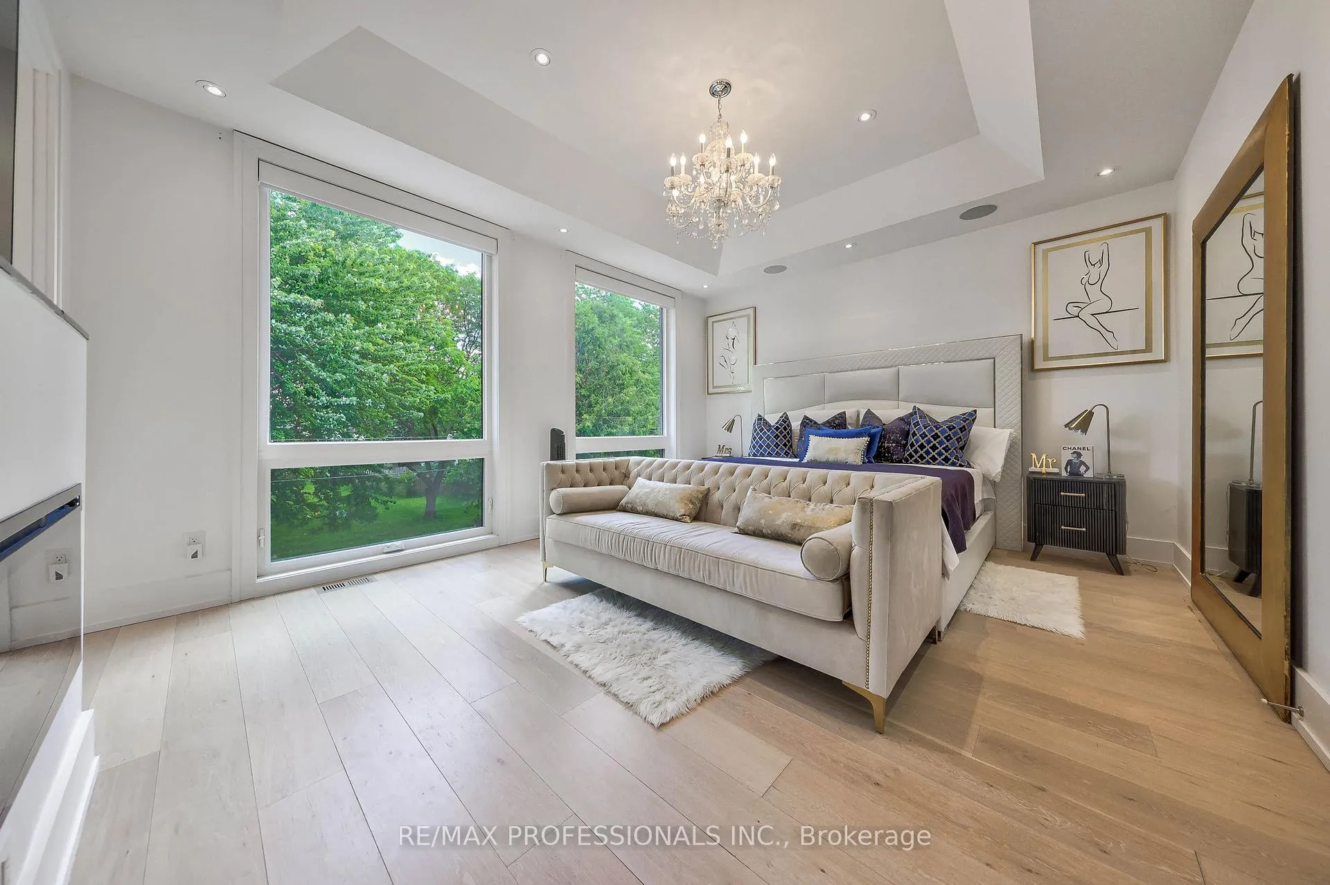 Photo 23 of 29 Avon Park, Toronto, Rockcliffe-Smythe — HOMEH