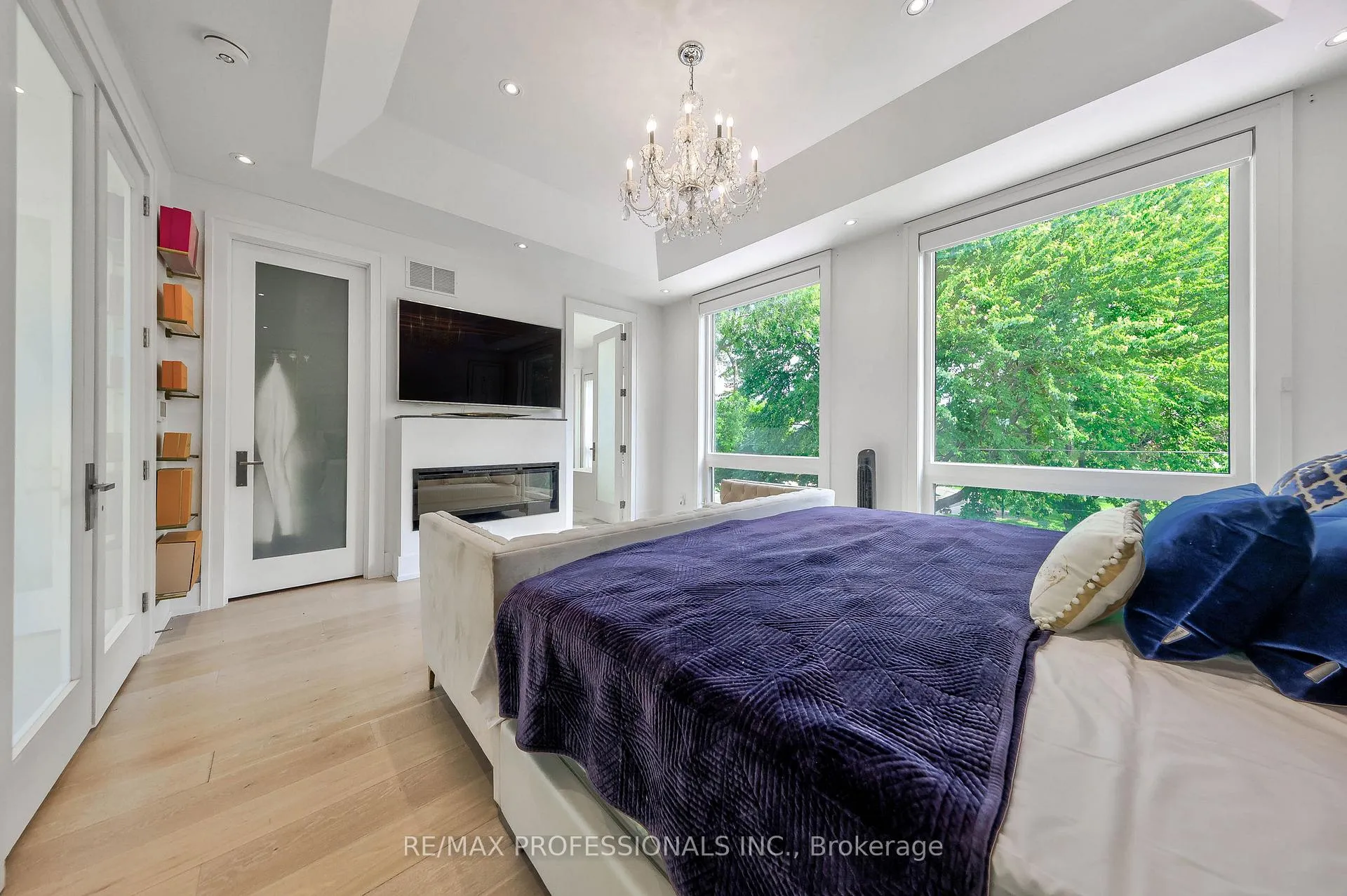 Photo 25 of 29 Avon Park, Toronto, Rockcliffe-Smythe — HOMEH
