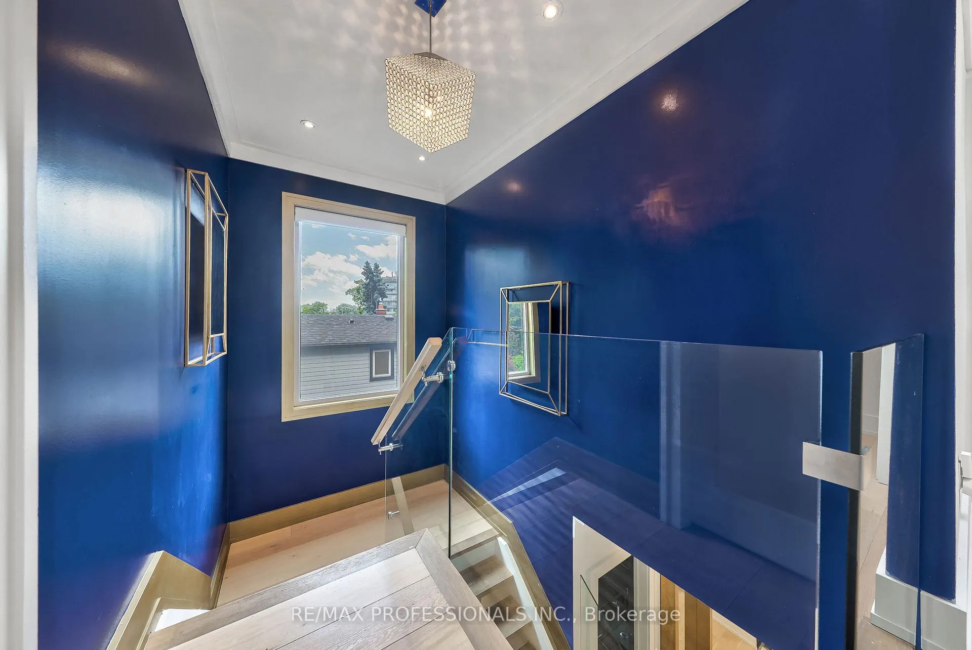 Photo 30 of 29 Avon Park, Toronto, Rockcliffe-Smythe — HOMEH
