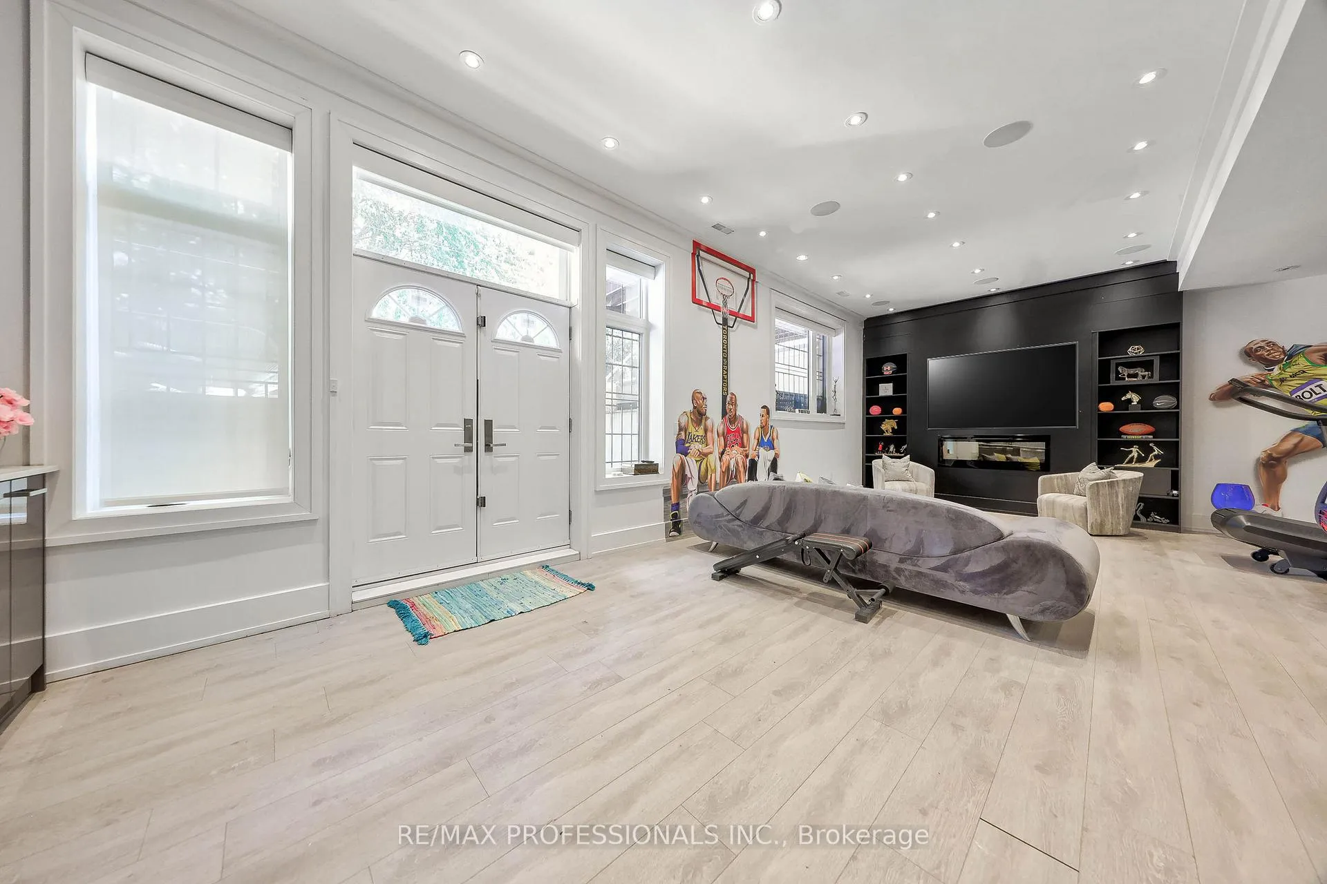 Photo 44 of 29 Avon Park, Toronto, Rockcliffe-Smythe — HOMEH