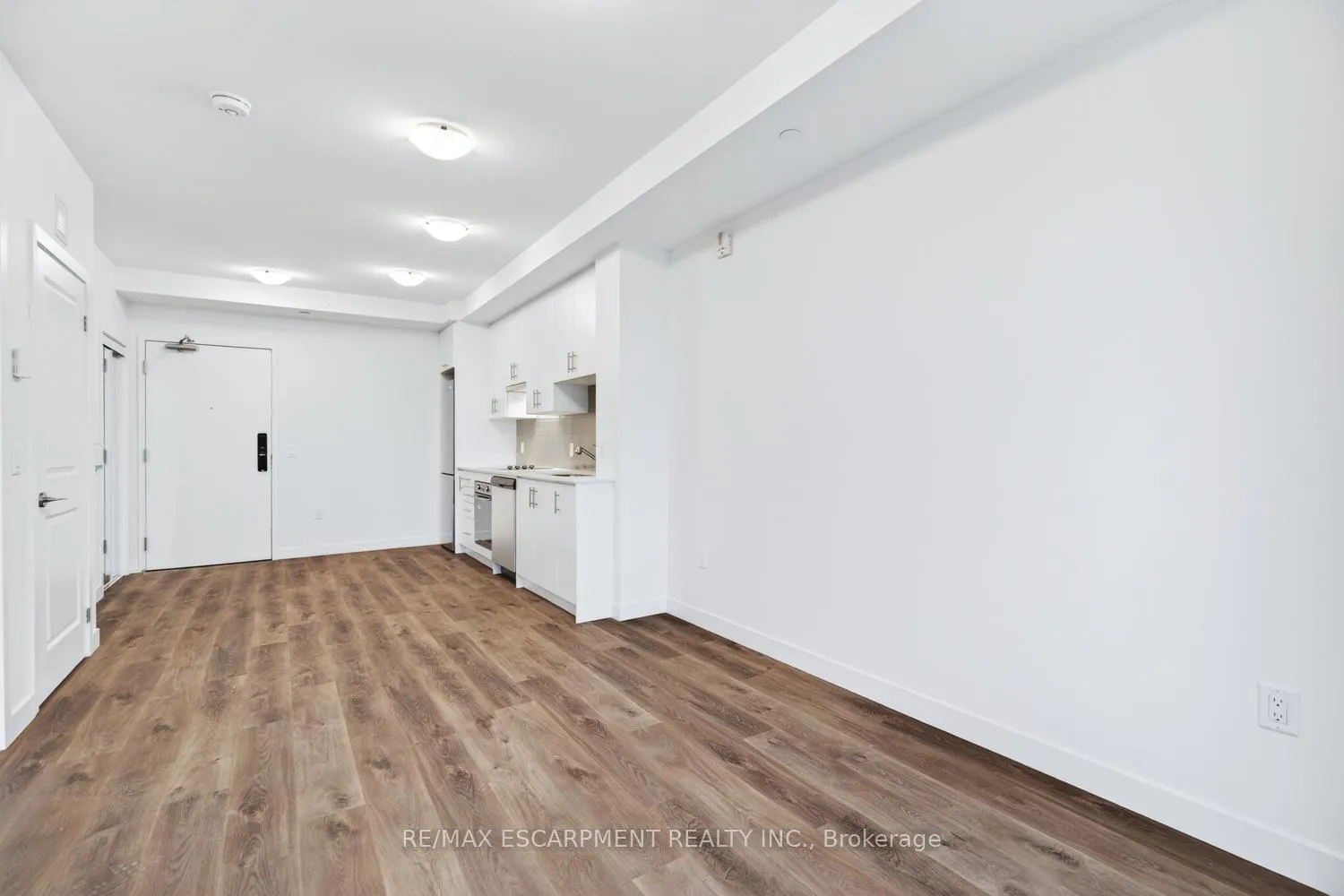 Photo 6 of Unit 220, 461 Green Road, Hamilton, Lakeshore — HOMEH