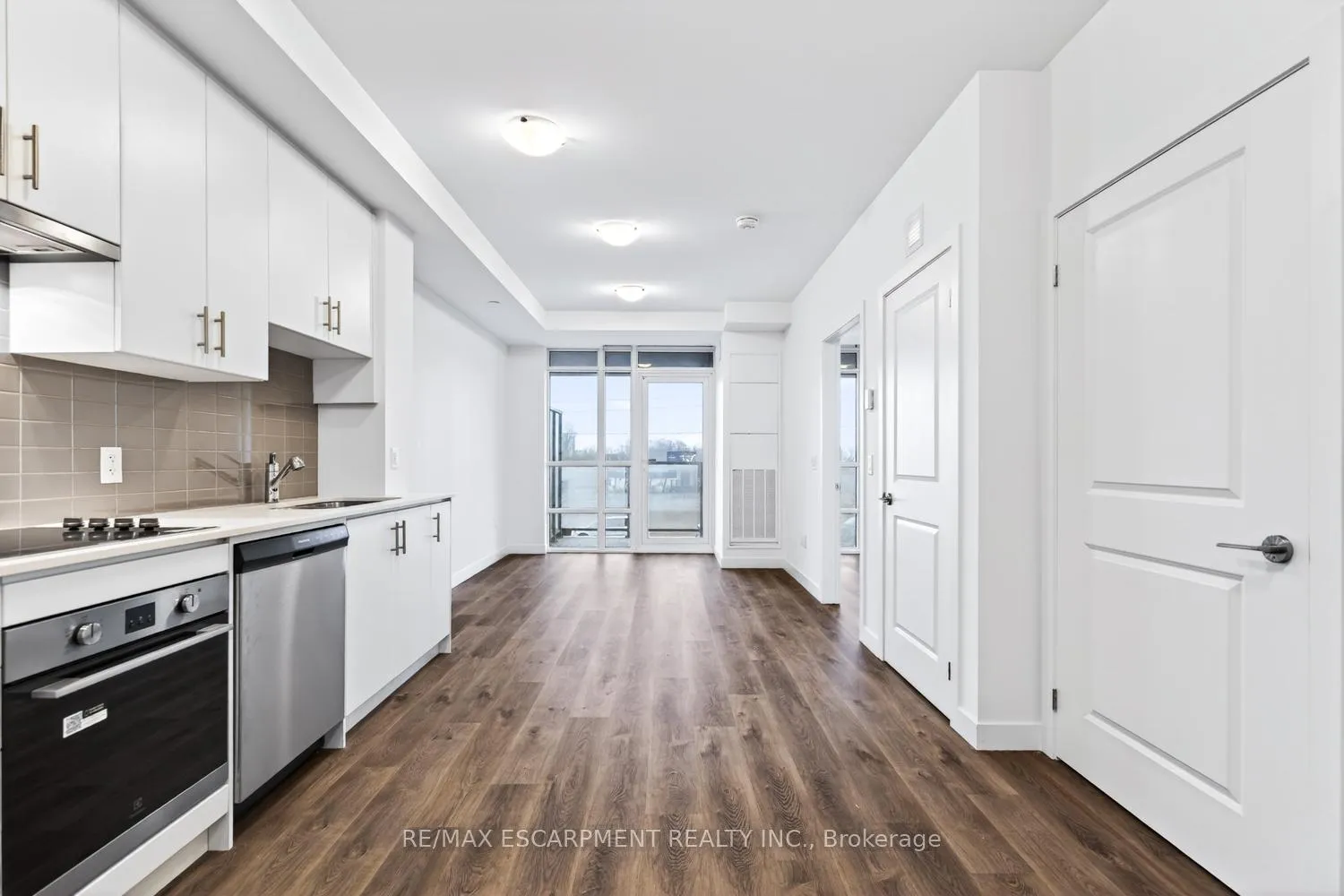 Photo 7 of Unit 220, 461 Green Road, Hamilton, Lakeshore — HOMEH