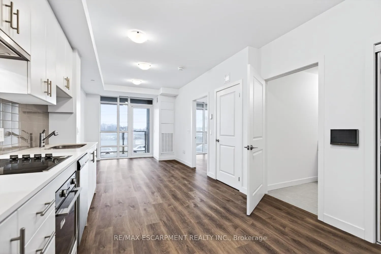 Photo 9 of Unit 220, 461 Green Road, Hamilton, Lakeshore — HOMEH