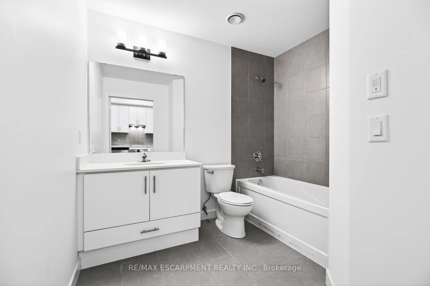Photo 23 of Unit 220, 461 Green Road, Hamilton, Lakeshore — HOMEH