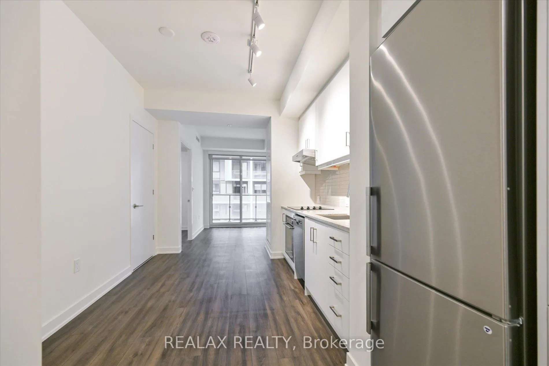 Photo 2 of Unit 810, 9 Tecumseth Street, Toronto, Niagara — HOMEH