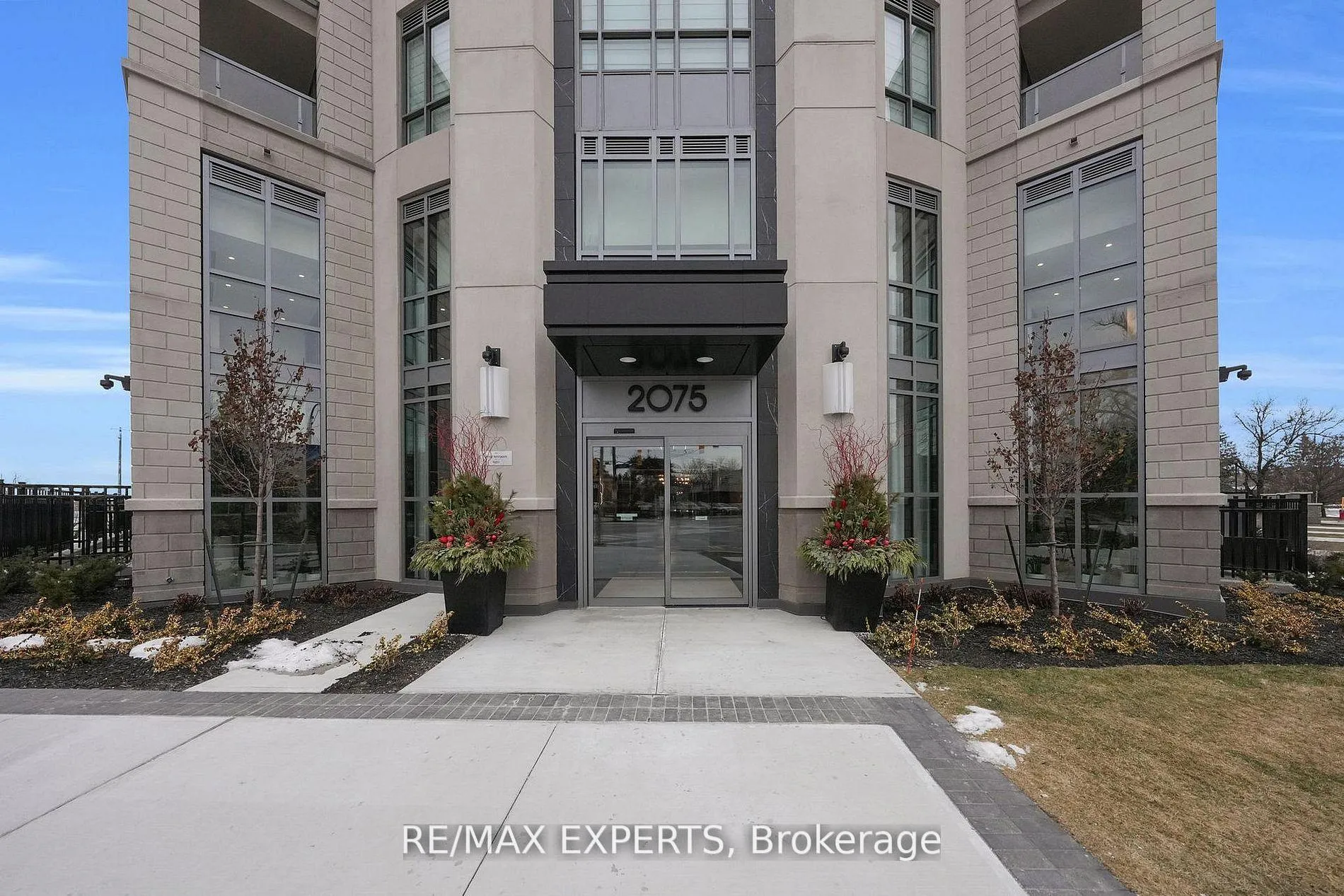 Photo of Unit 203, 2075 King Road