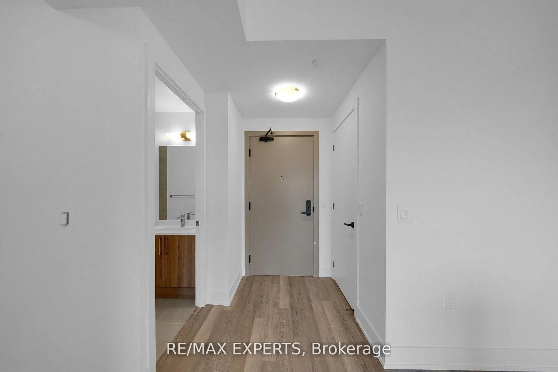 Photo 2 of Unit 203, 2075 King Road, King, King City — HOMEH