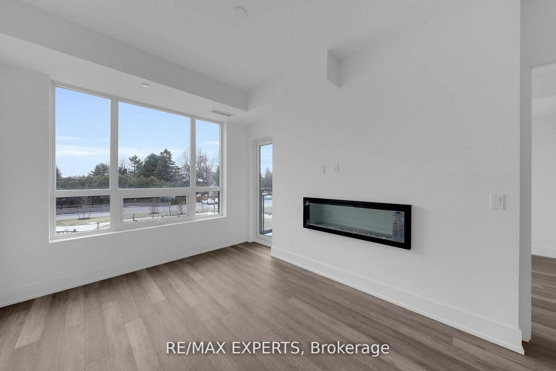 Photo 10 of Unit 203, 2075 King Road, King, King City — HOMEH