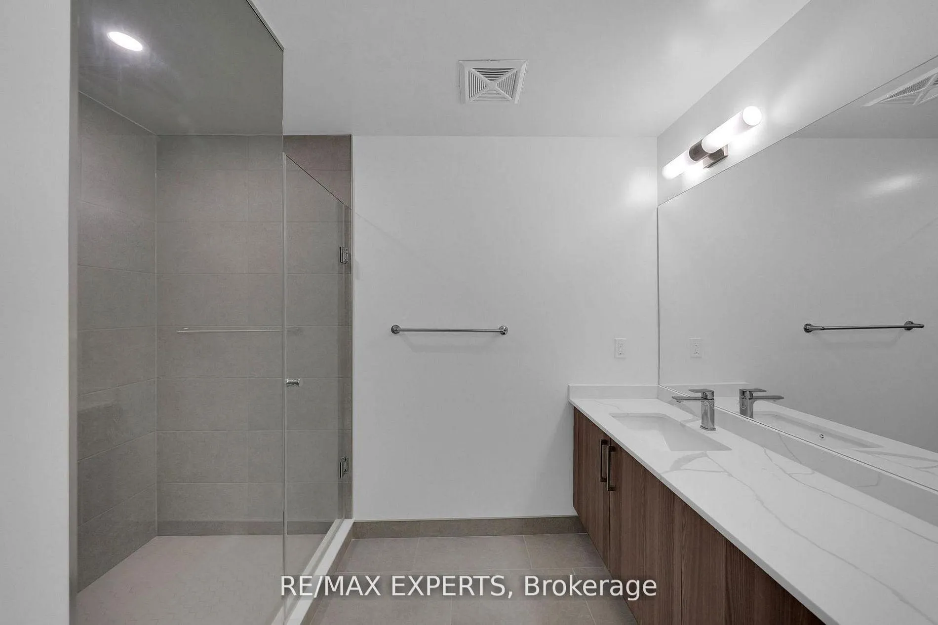 Photo 18 of Unit 203, 2075 King Road, King, King City — HOMEH