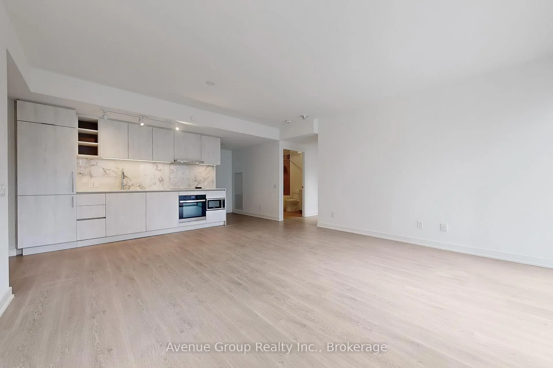 Photo 10 of Unit 708, 8 Wellesley Street W, Toronto, Bay Street Corridor — HOMEH