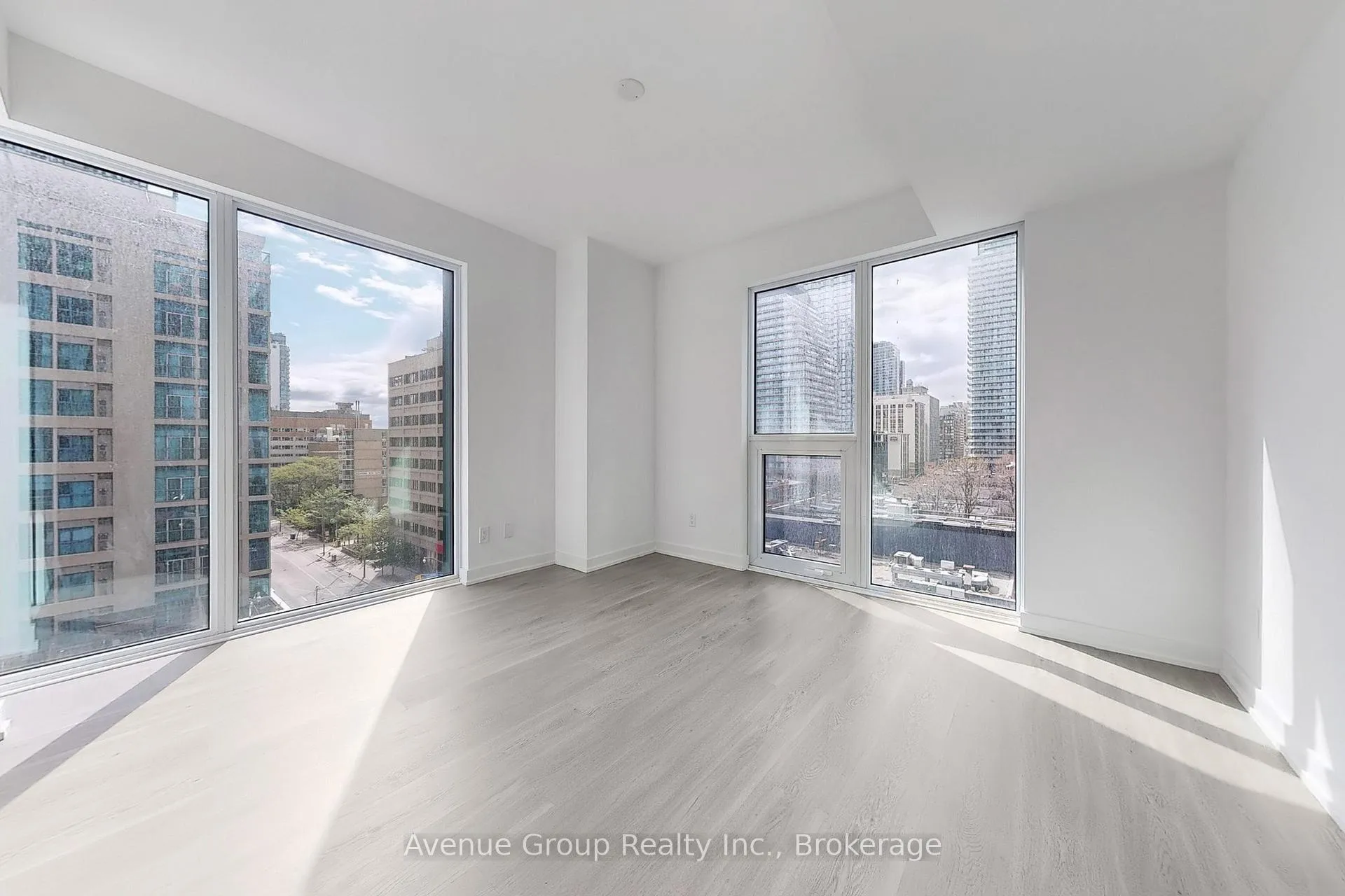 Photo 12 of Unit 708, 8 Wellesley Street W, Toronto, Bay Street Corridor — HOMEH