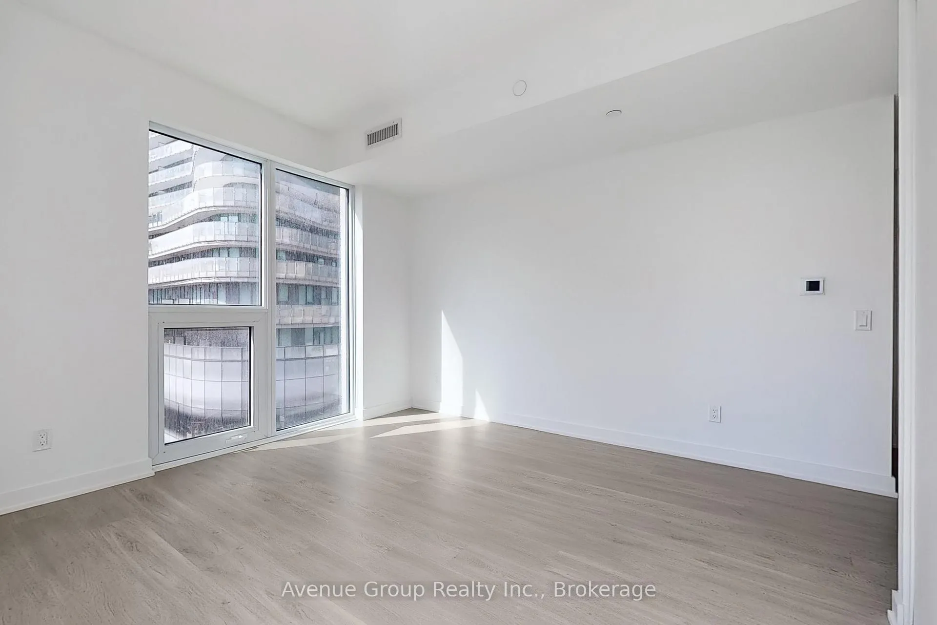 Photo 14 of Unit 708, 8 Wellesley Street W, Toronto, Bay Street Corridor — HOMEH