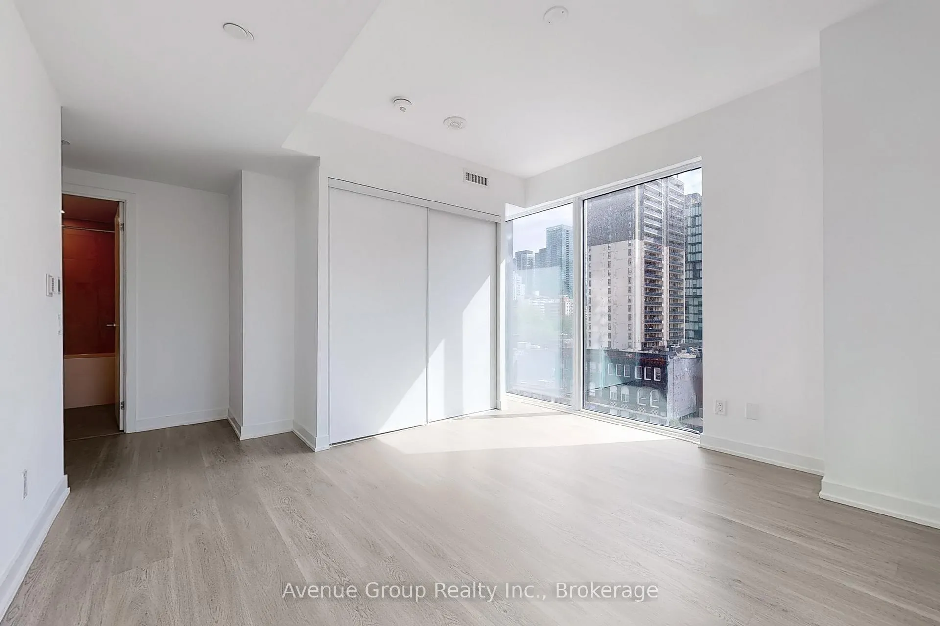 Photo 15 of Unit 708, 8 Wellesley Street W, Toronto, Bay Street Corridor — HOMEH