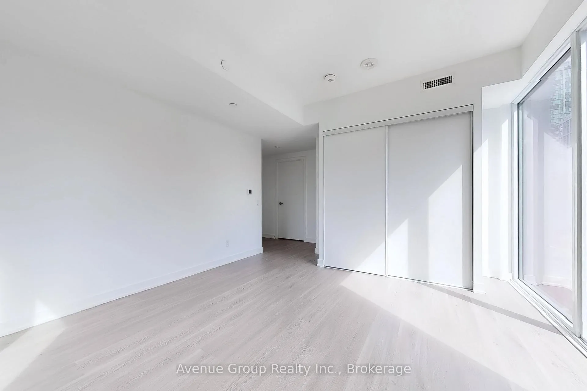 Photo 16 of Unit 708, 8 Wellesley Street W, Toronto, Bay Street Corridor — HOMEH
