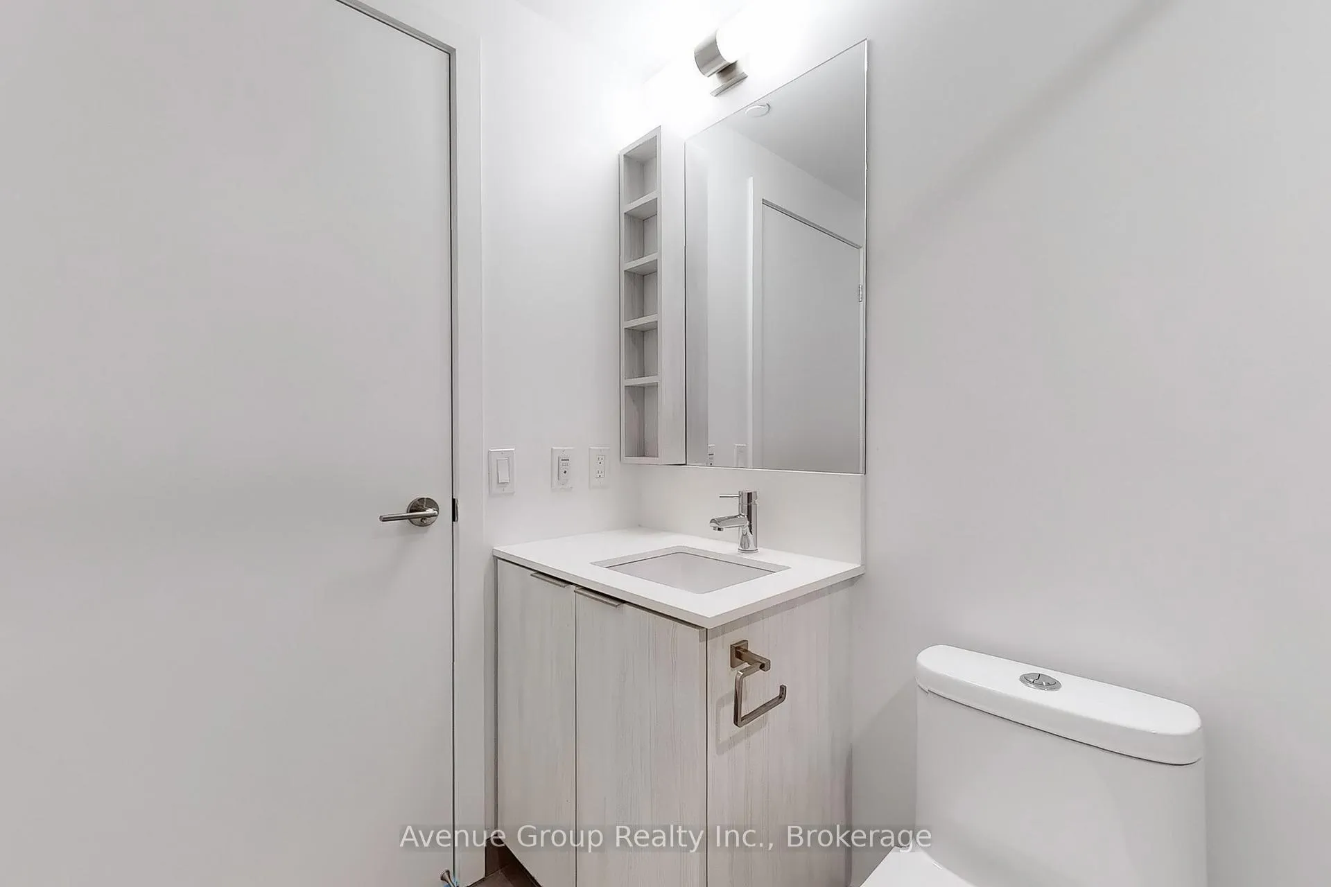 Photo 18 of Unit 708, 8 Wellesley Street W, Toronto, Bay Street Corridor — HOMEH