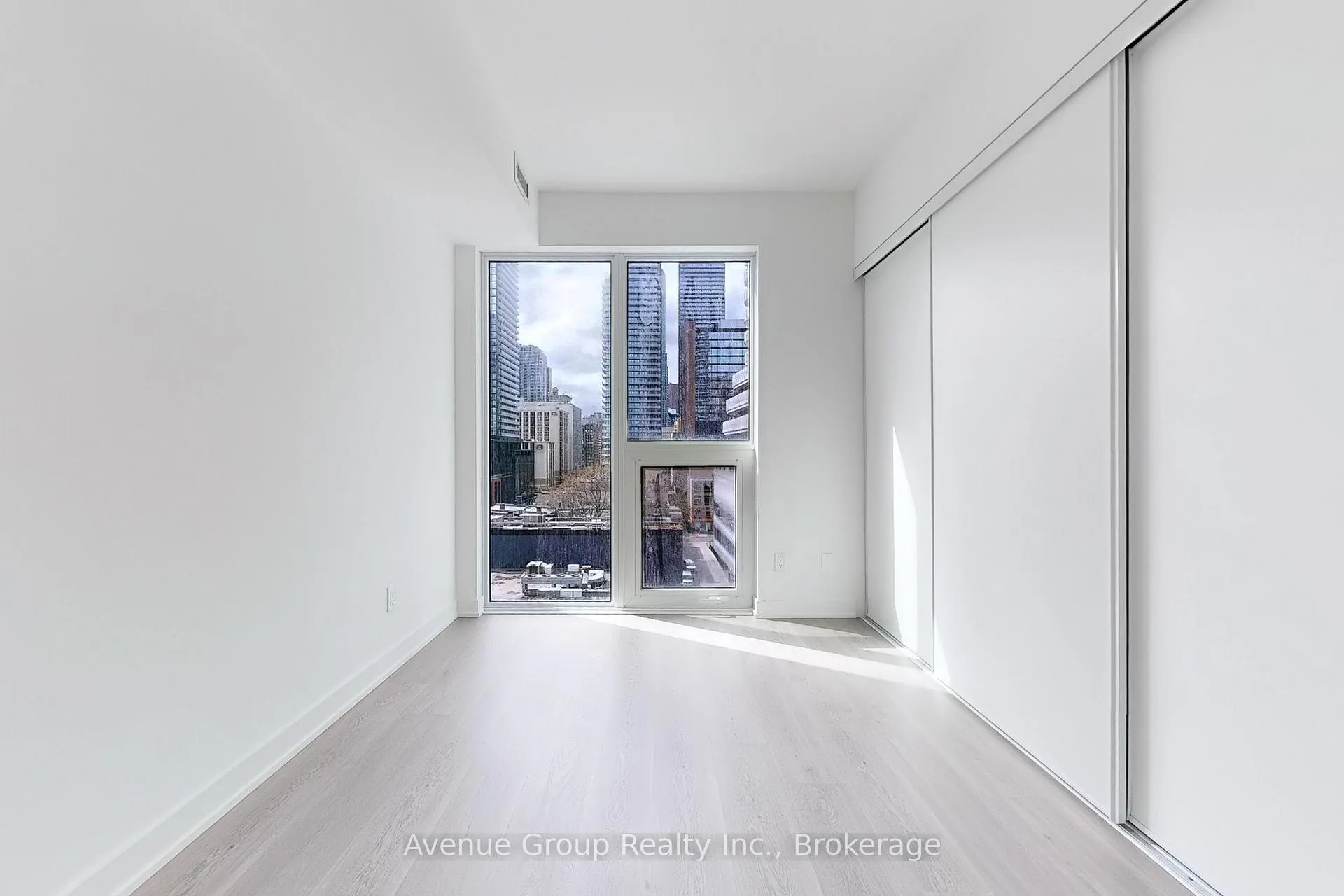 Photo 20 of Unit 708, 8 Wellesley Street W, Toronto, Bay Street Corridor — HOMEH