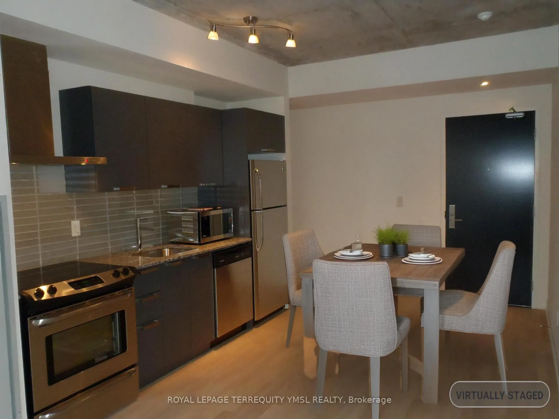 Photo 7 of Unit 202, 650 King Street W, Toronto, Waterfront Communities — HOMEH