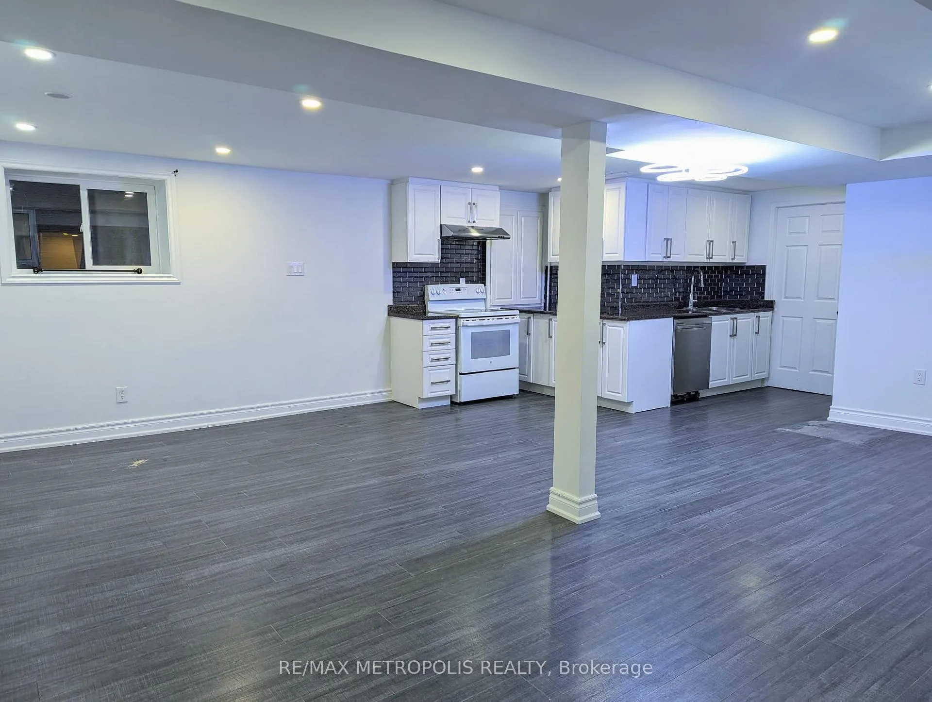 Photo 9 of Unit Bsmt, 102 Hibbard Drive, Ajax, Central — HOMEH