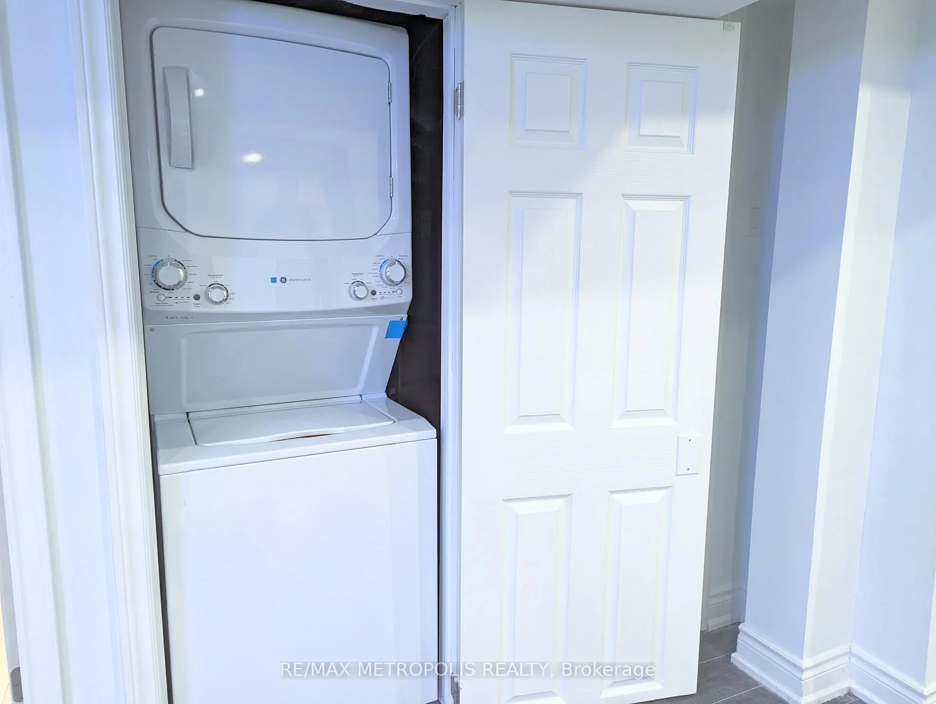 Photo 14 of Unit Bsmt, 102 Hibbard Drive, Ajax, Central — HOMEH