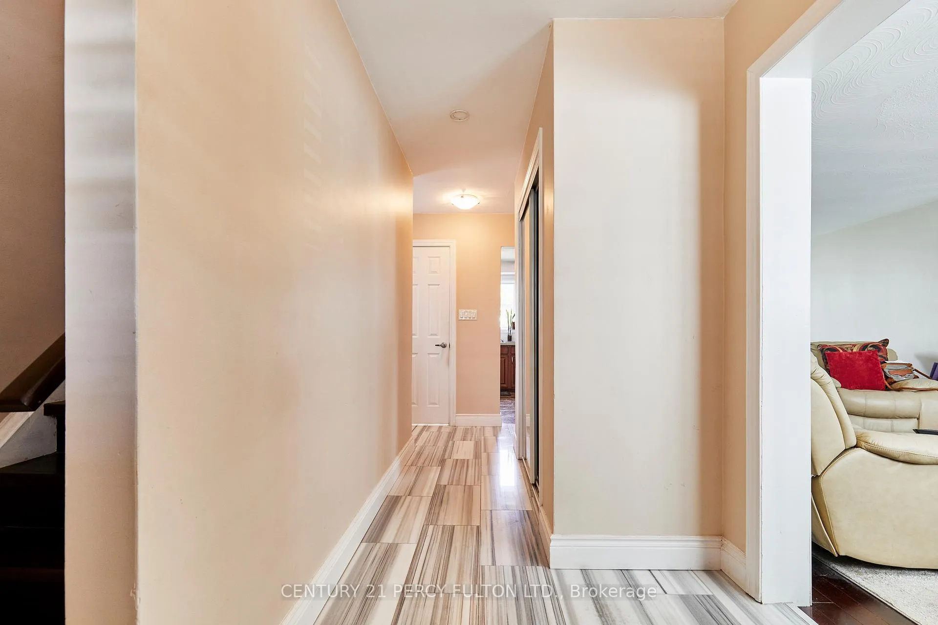 Photo 4 of 1349 Somerville Street N, Oshawa, Taunton — HOMEH