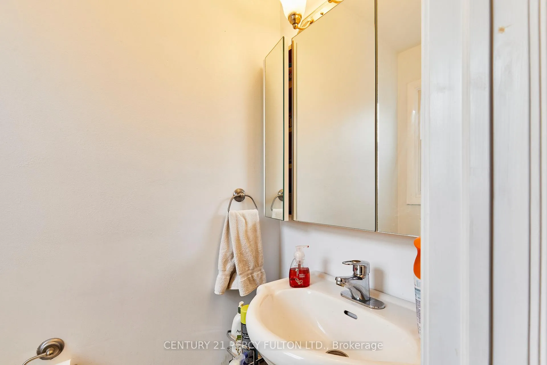 Photo 13 of 1349 Somerville Street N, Oshawa, Taunton — HOMEH