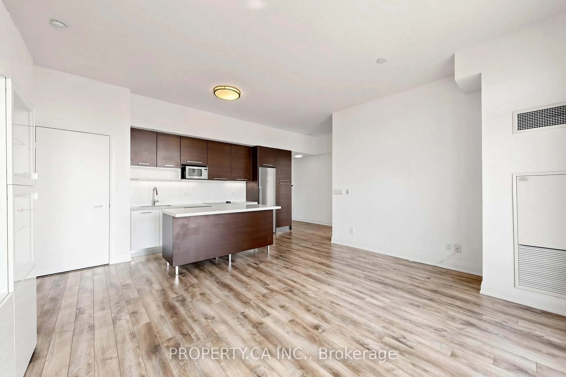 Photo 6 of Unit 2203, 36 Park Lawn Road, Etobicoke, Mimico — HOMEH