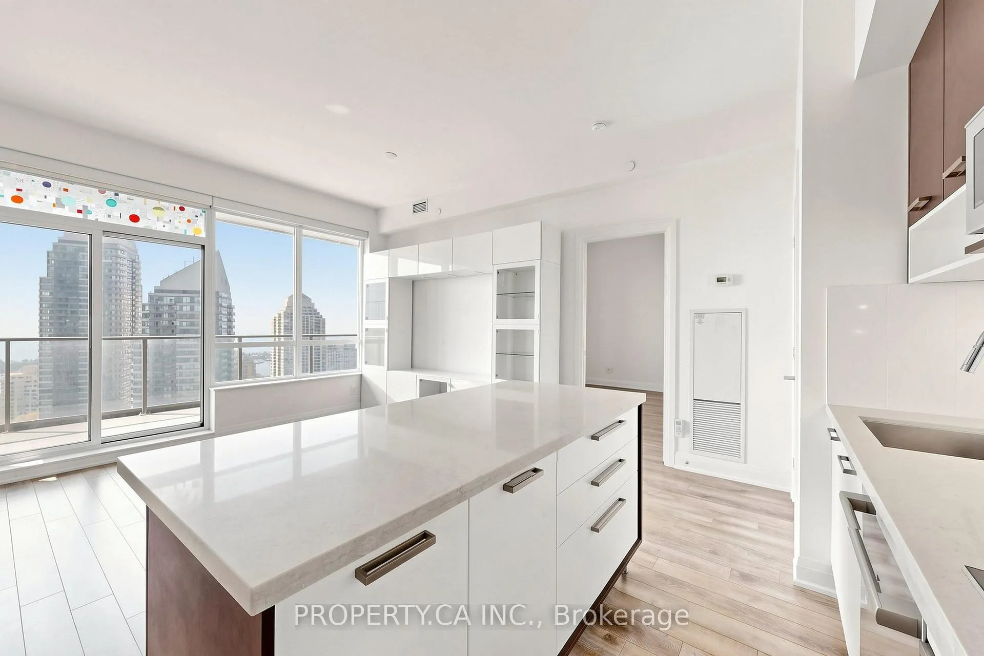Photo 10 of Unit 2203, 36 Park Lawn Road, Etobicoke, Mimico — HOMEH