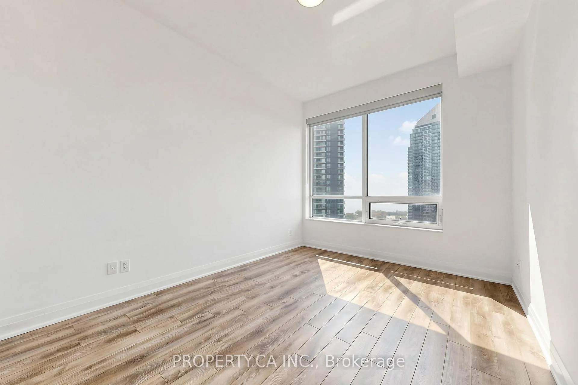 Photo 15 of Unit 2203, 36 Park Lawn Road, Etobicoke, Mimico — HOMEH