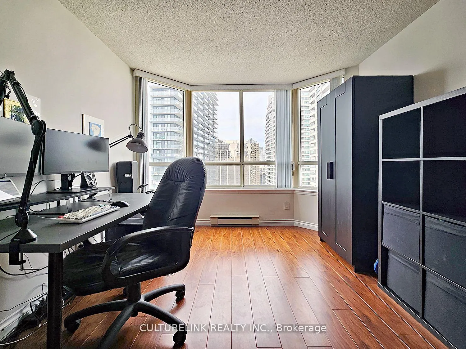 Photo 4 of Unit 2215, 30 Greenfield Avenue, North York, Willowdale East — HOMEH