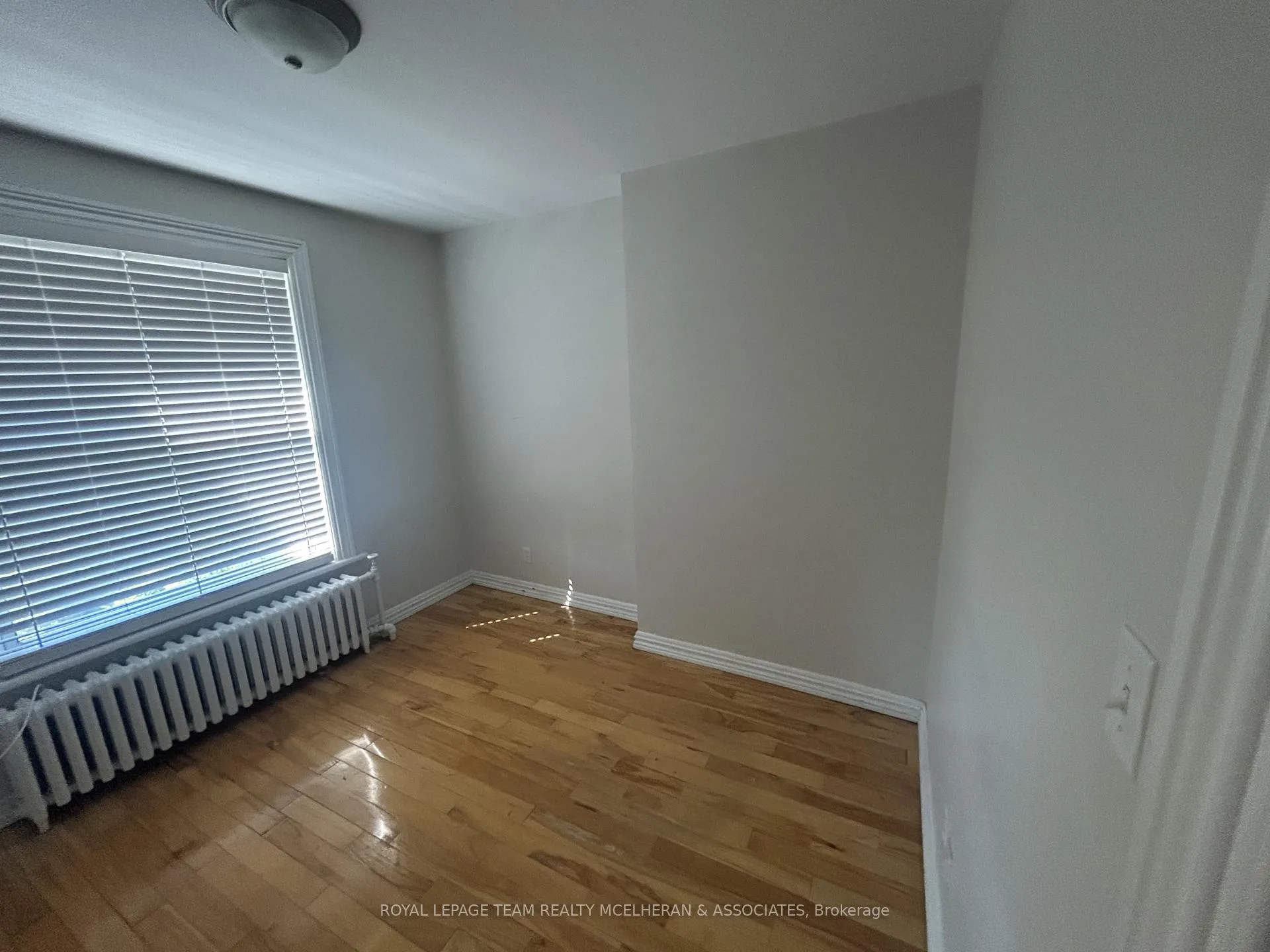 Photo 2 of Unit 2, 75 Stewart Street, Ottawa, Sandy Hill — HOMEH