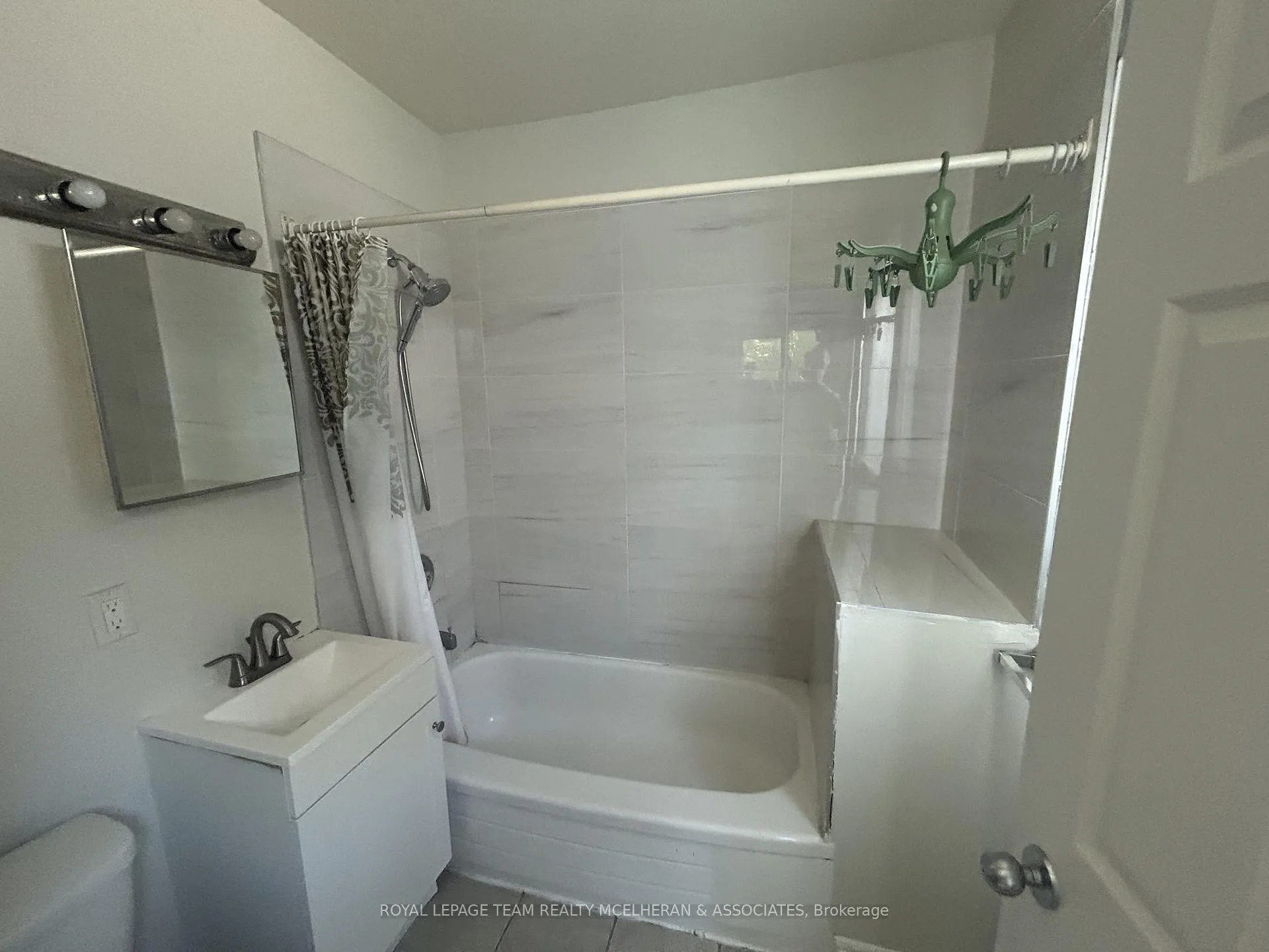 Photo 7 of Unit 2, 75 Stewart Street, Ottawa, Sandy Hill — HOMEH