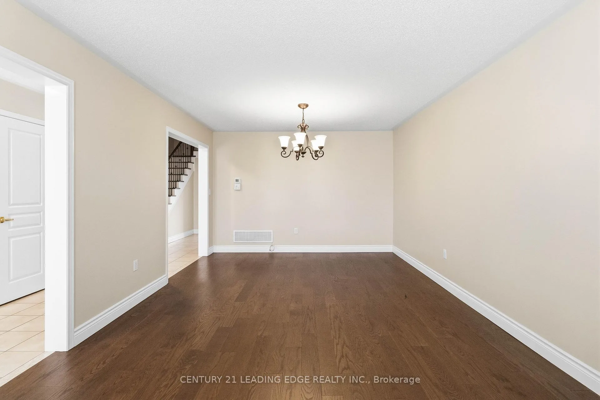 Photo 10 of 3201 Neyagawa Boulevard, Oakville, Glenorchy — HOMEH