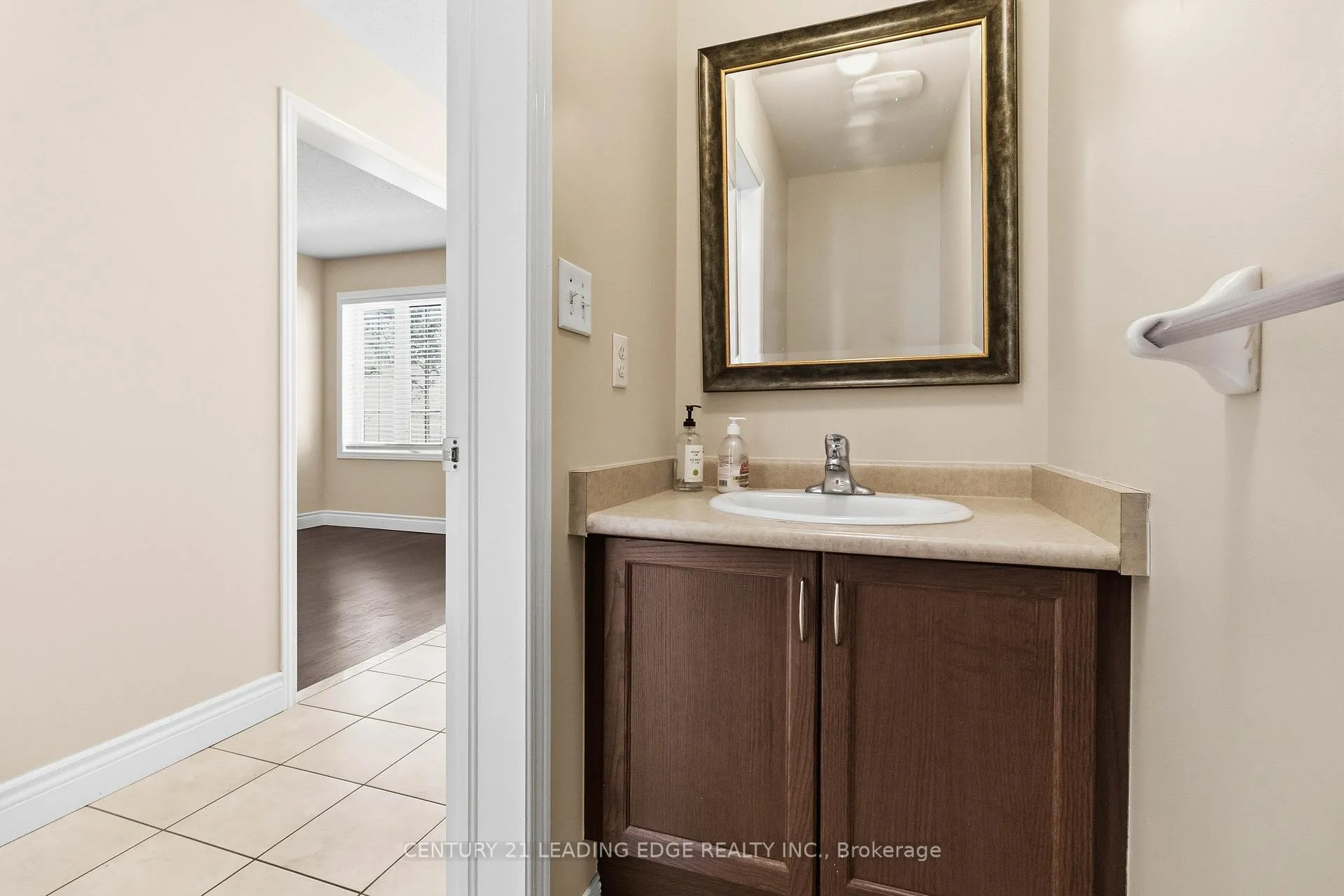 Photo 13 of 3201 Neyagawa Boulevard, Oakville, Glenorchy — HOMEH