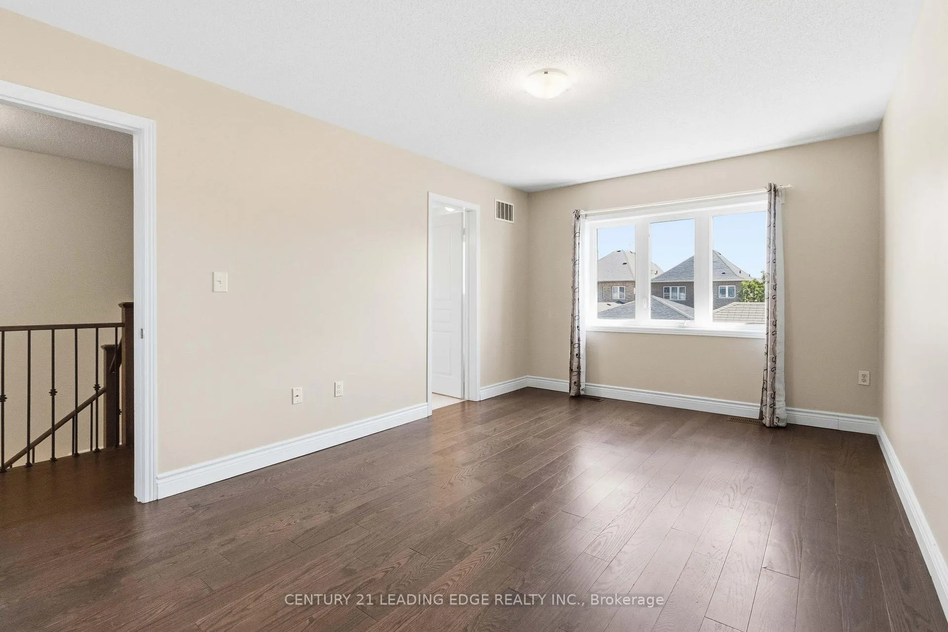 Photo 15 of 3201 Neyagawa Boulevard, Oakville, Glenorchy — HOMEH