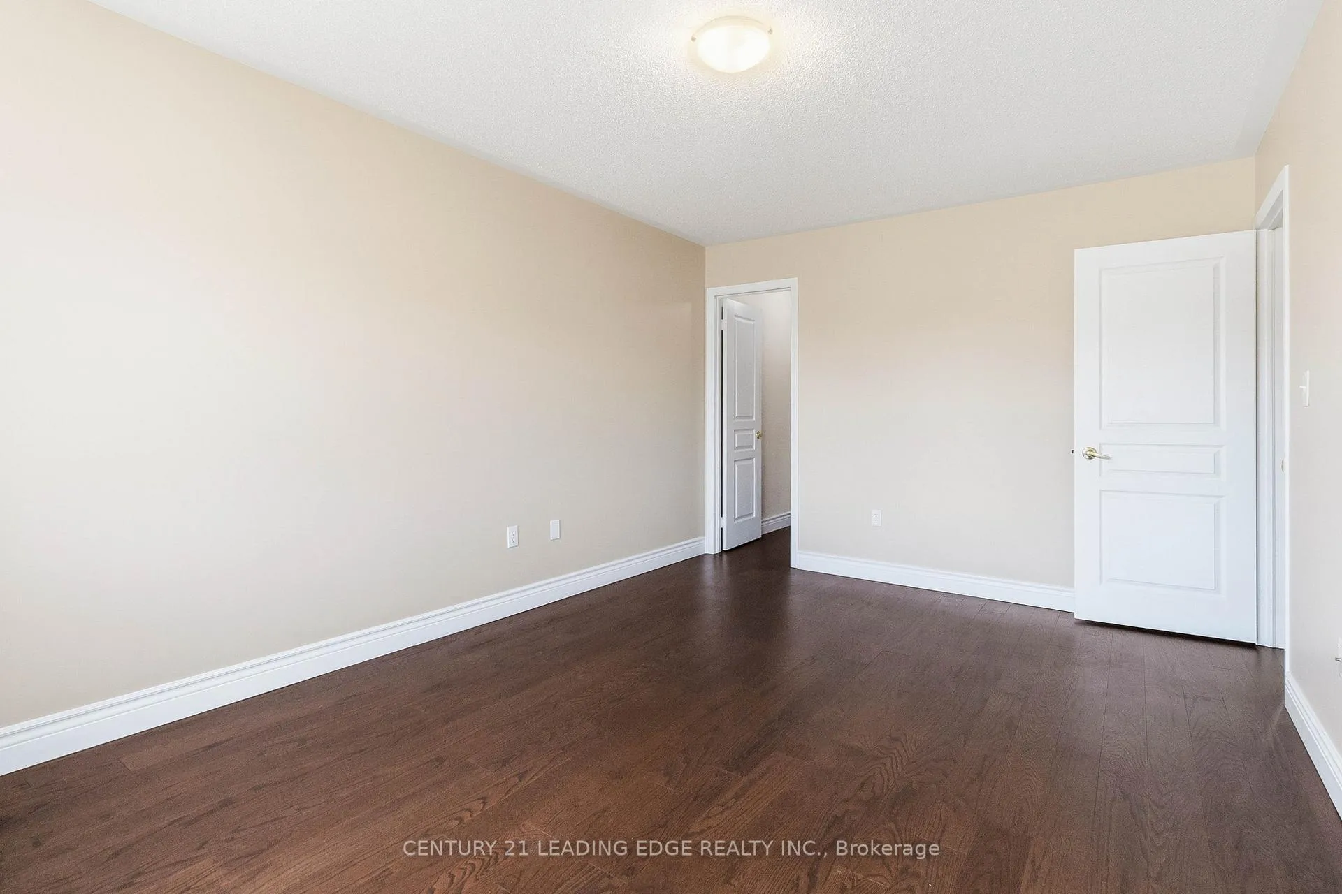 Photo 16 of 3201 Neyagawa Boulevard, Oakville, Glenorchy — HOMEH