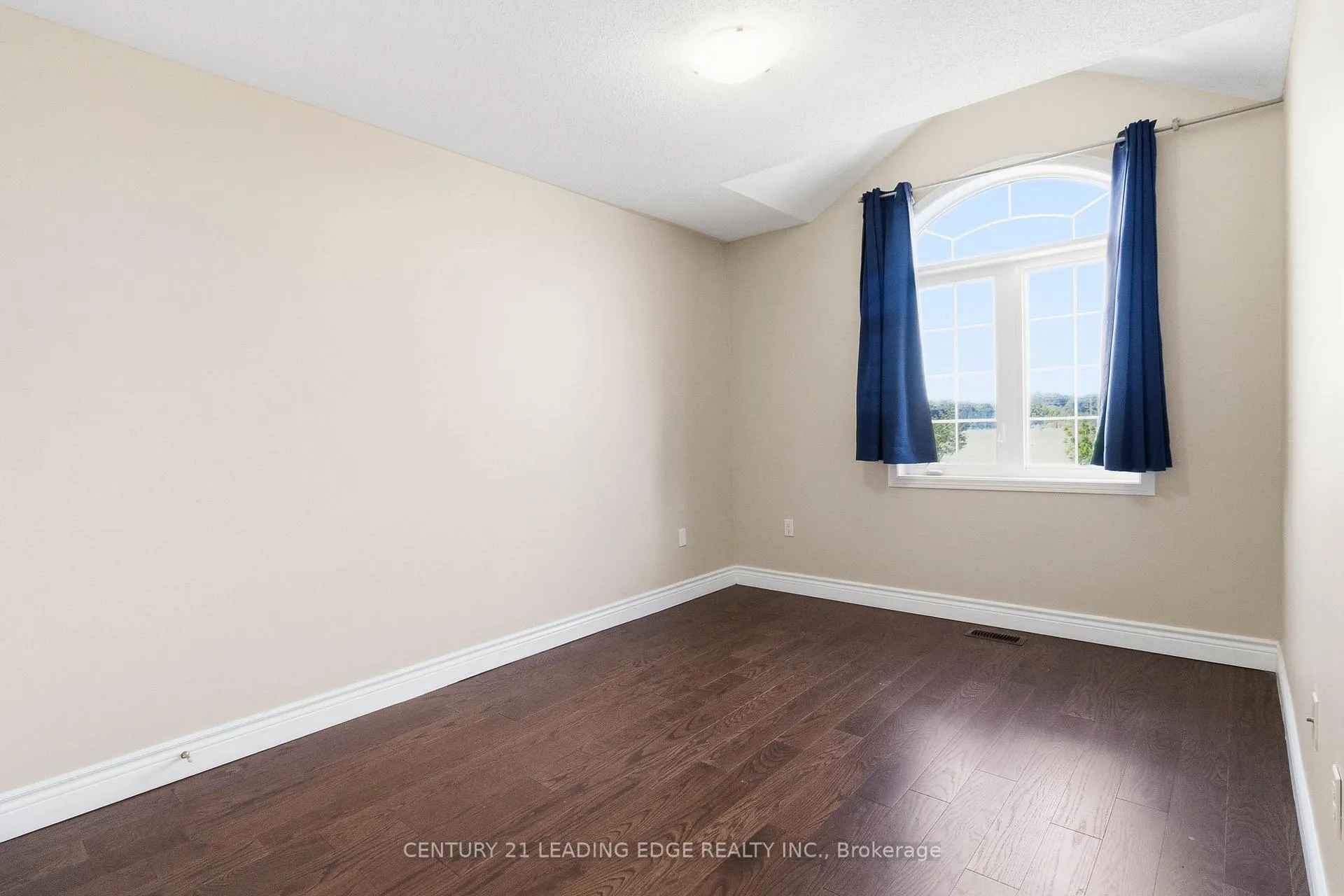 Photo 21 of 3201 Neyagawa Boulevard, Oakville, Glenorchy — HOMEH